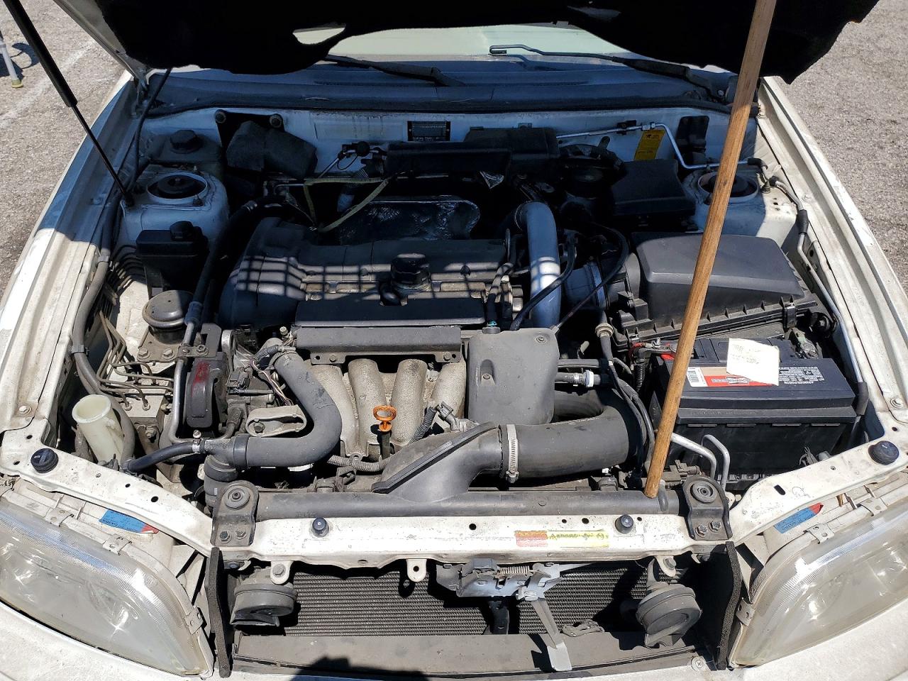 2001 Volvo S40 1.9t Белый vin: YV1VS29583F930668