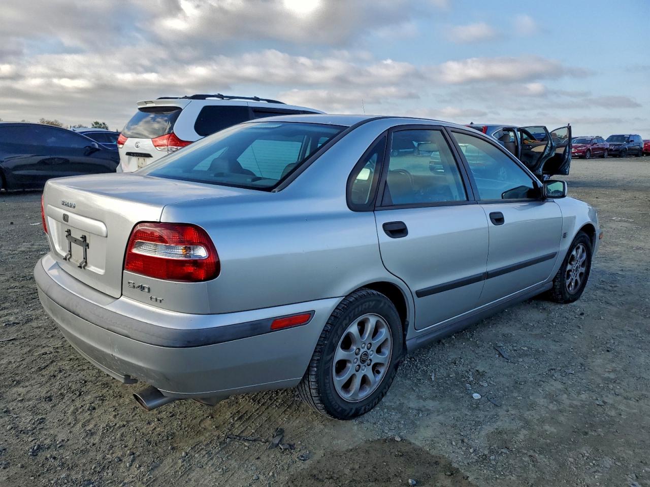 2001 Volvo S40 1.9t Silver vin: YV1VS295X1F757829