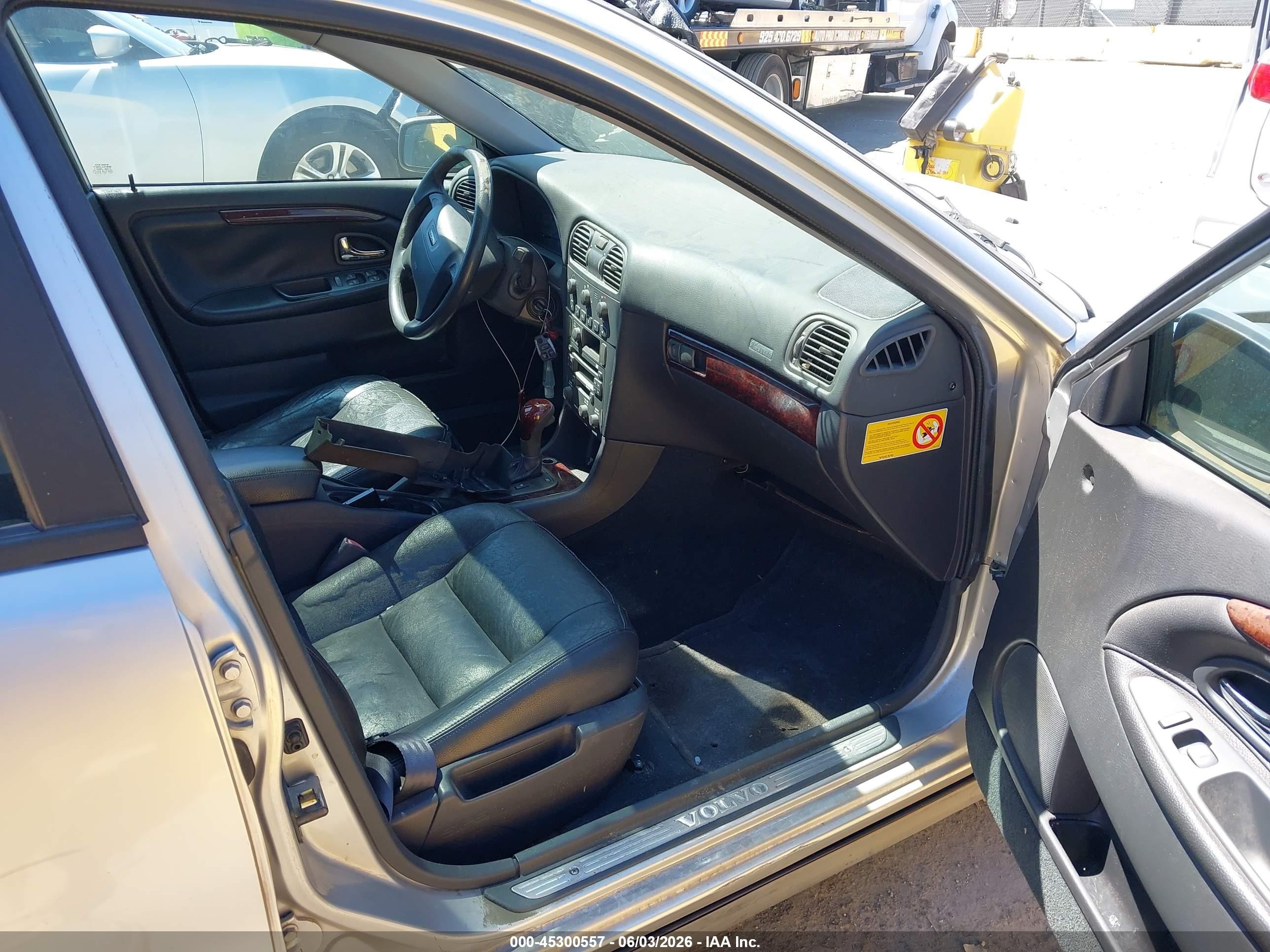 2002 Volvo V40 A Gray vin: YV1VW29552F817408