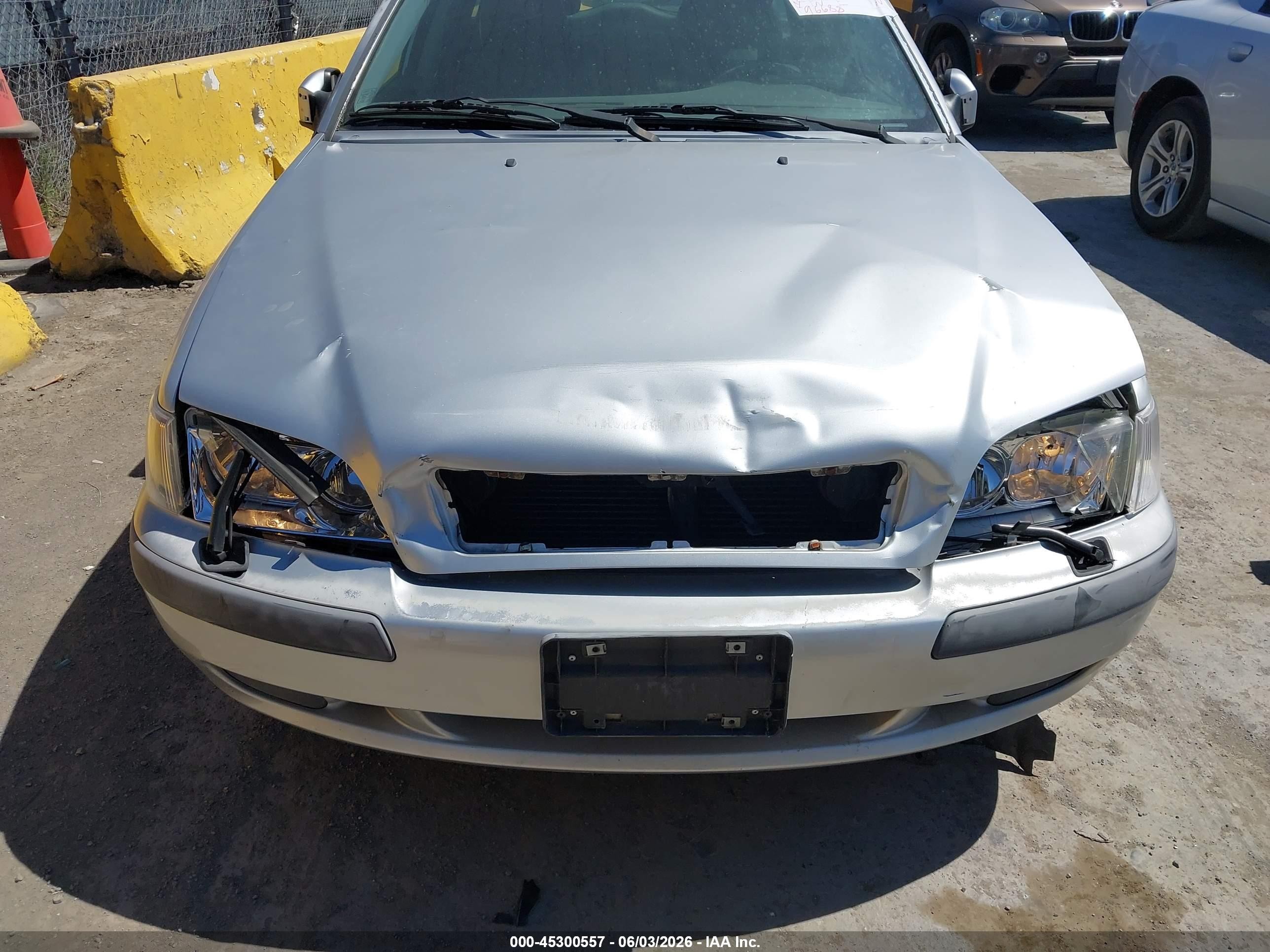 2002 Volvo V40 A Gray vin: YV1VW29552F817408