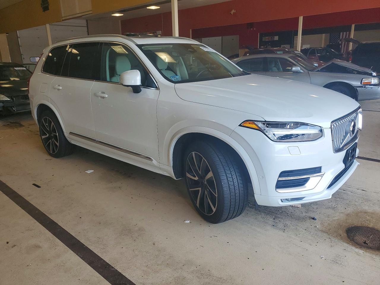 2023 Volvo Xc90 Plus White vin: YV40621N1P1903389