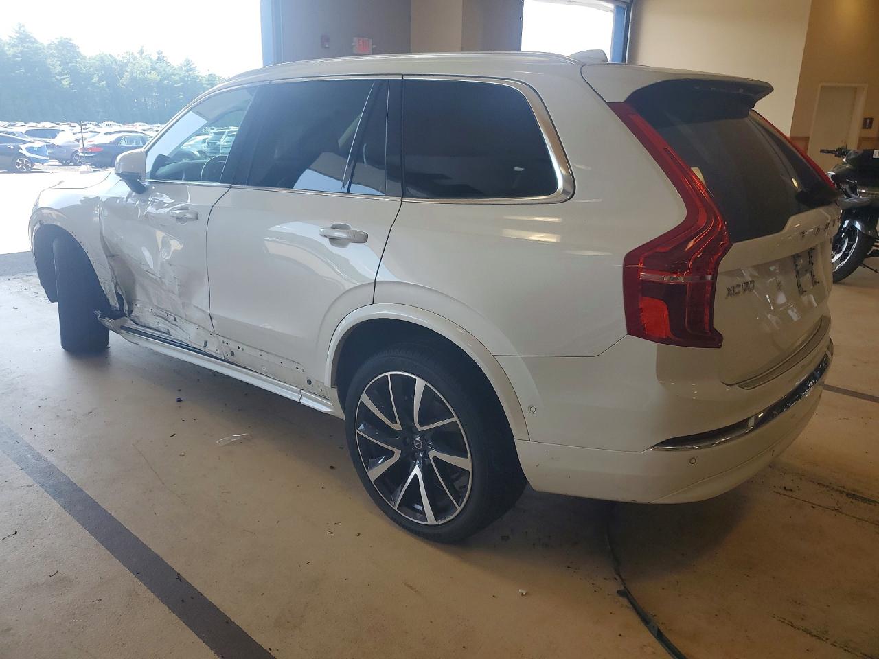 2023 Volvo Xc90 Plus White vin: YV40621N1P1903389