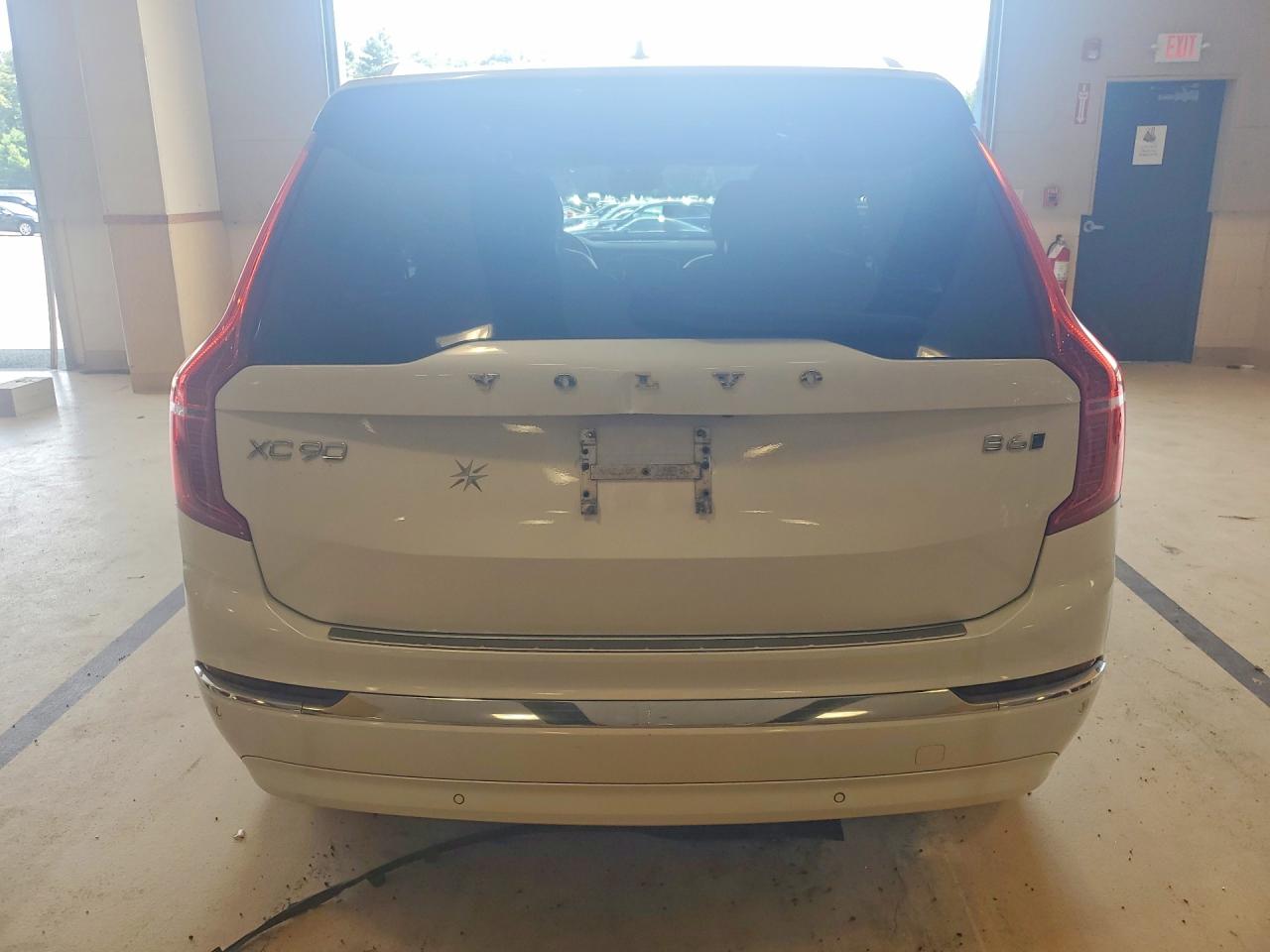 2023 Volvo Xc90 Plus White vin: YV40621N1P1903389