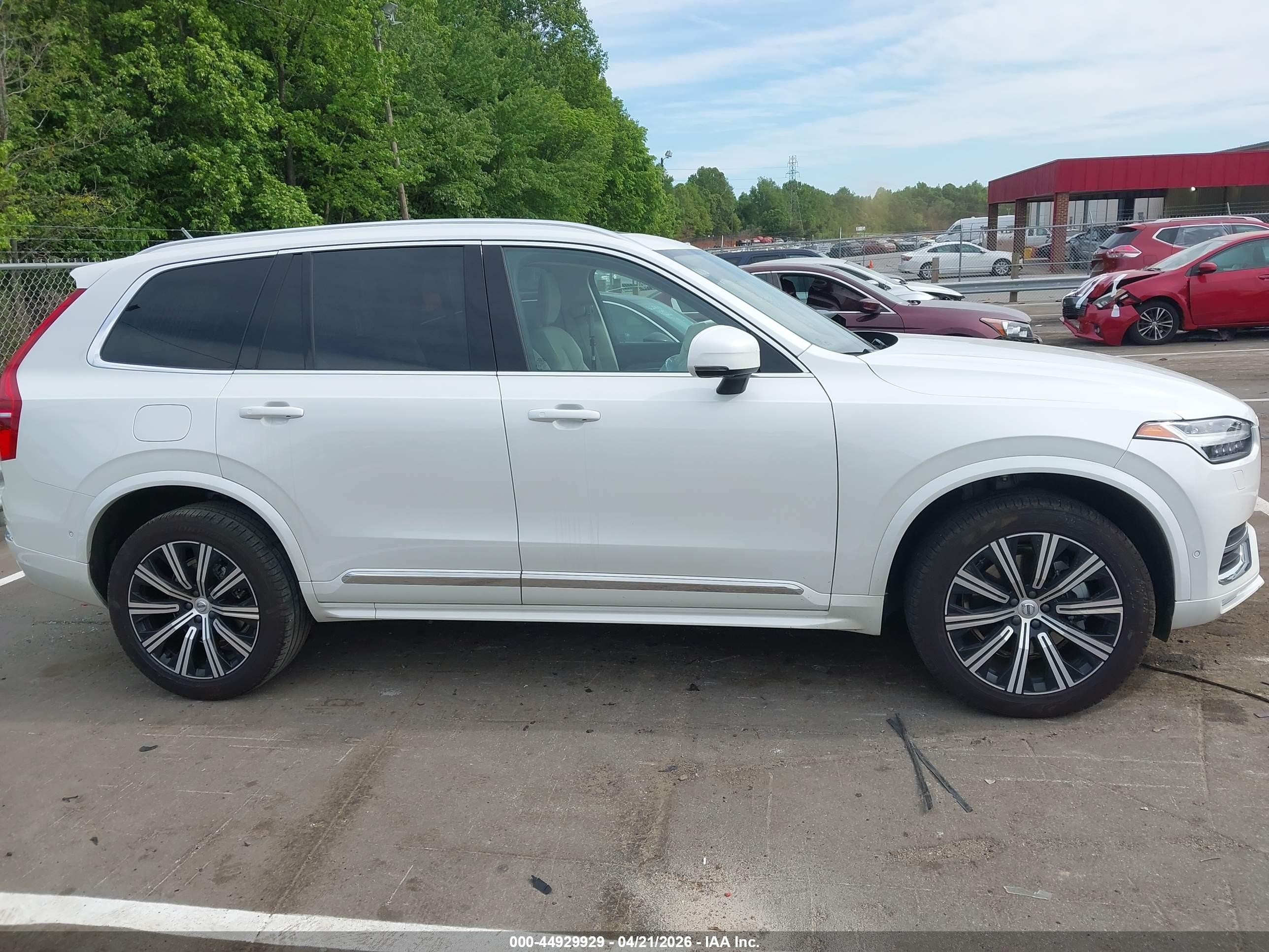 2025 Volvo Xc90 B6 Plus 6-seater White vin: YV4062JE7S1330720
