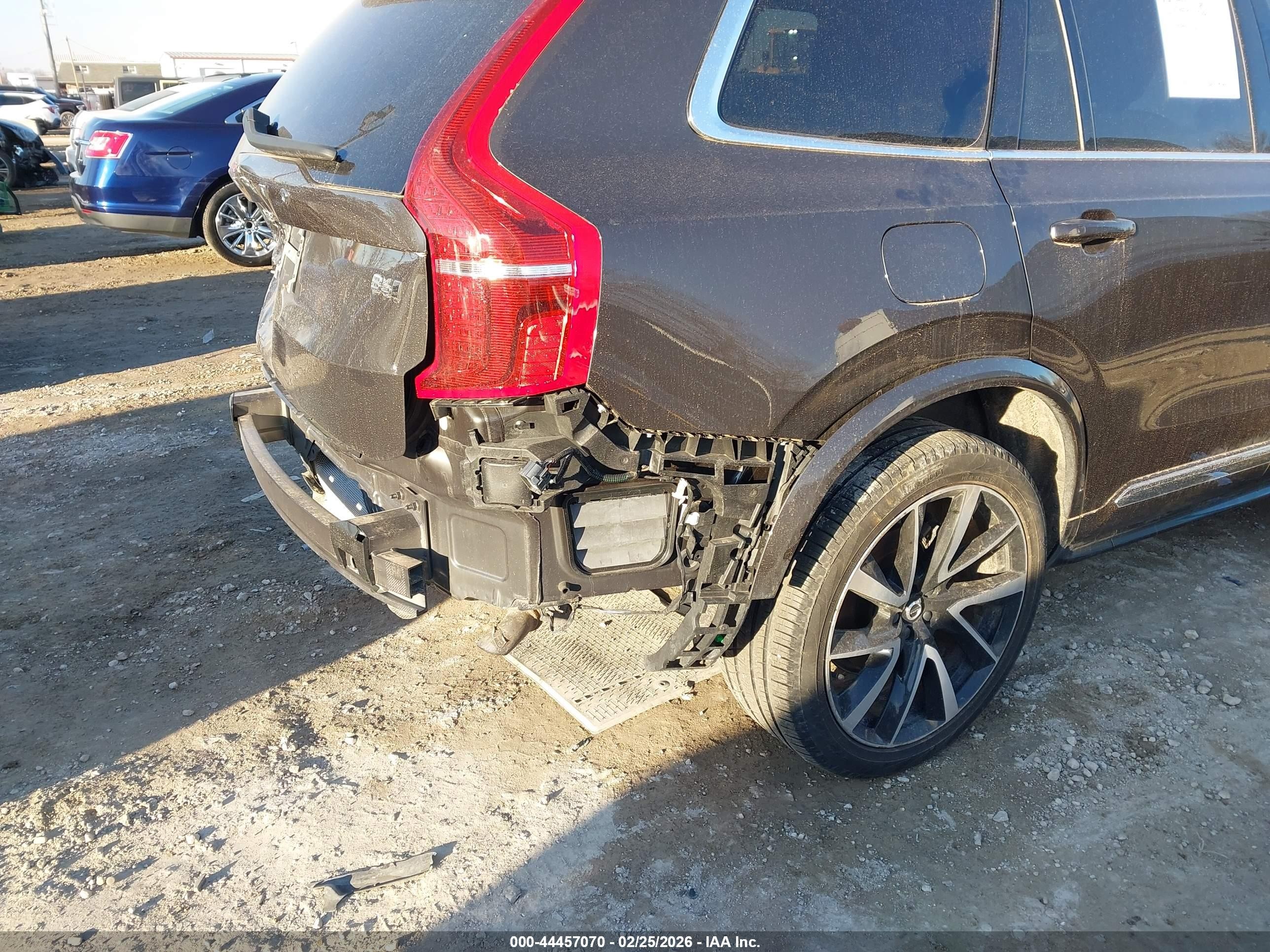 2024 Volvo Xc90 B6 Ultimate Bright Theme 6-seater Black vin: YV4062JF8R1160189