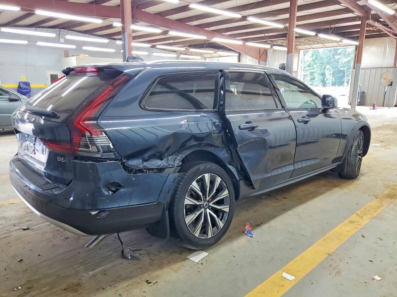 2022 Volvo V90 Cross Country B6 Inscription Blue vin: YV4062NL8N1150417