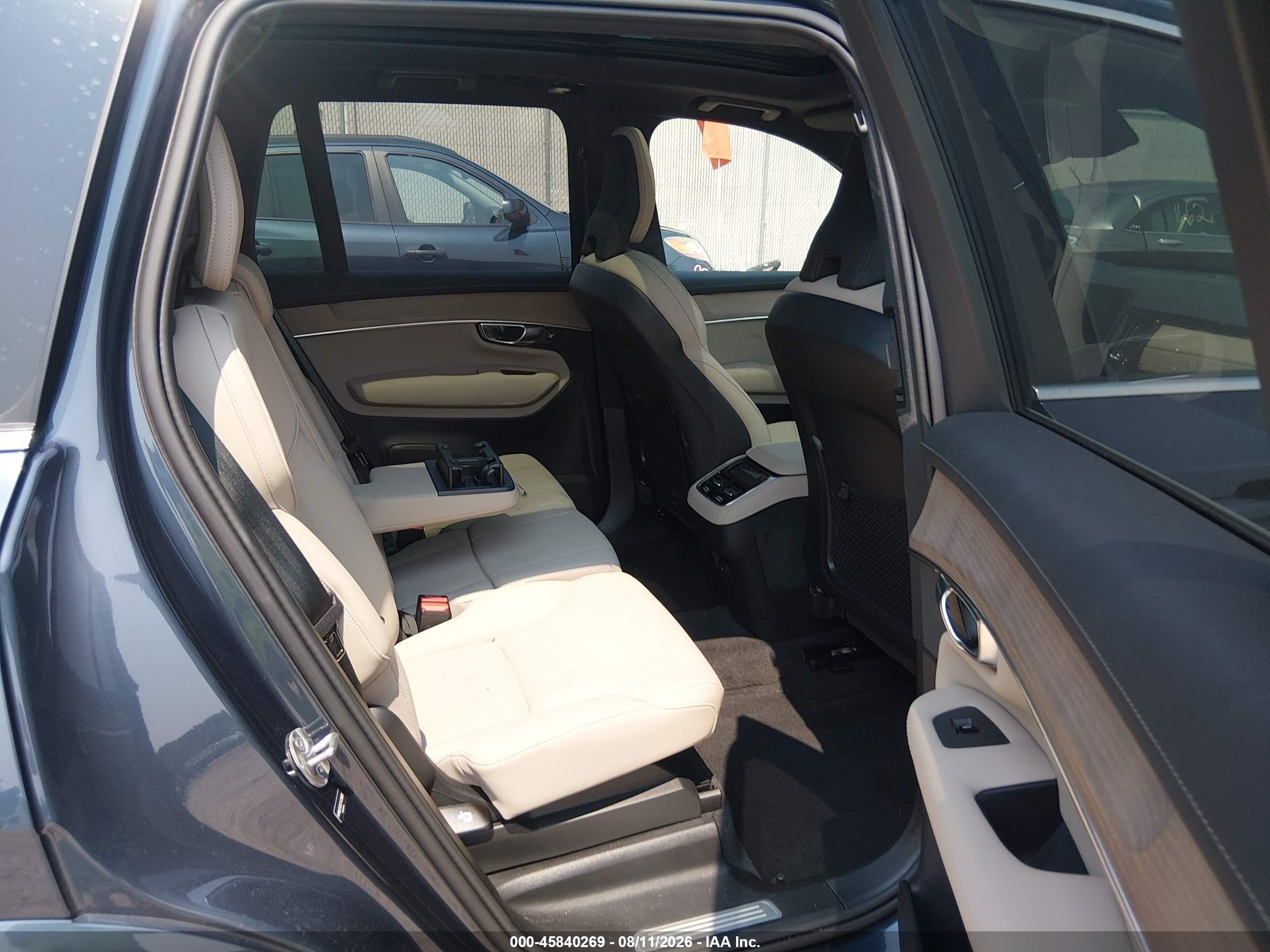 2026 Volvo Xc90 Plus, B6 Awd Gas (mild Hybrid), Gasoline, Bright, 7 Seats Blue vin: YV4062PE0T1478085