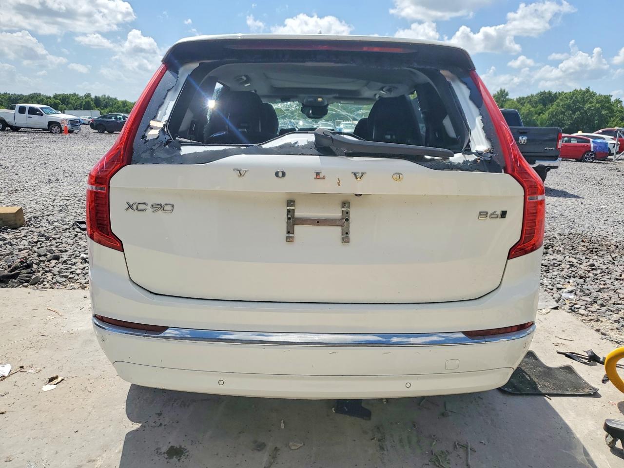 2025 Volvo Xc90 Plus White vin: YV4062PE1S1342661