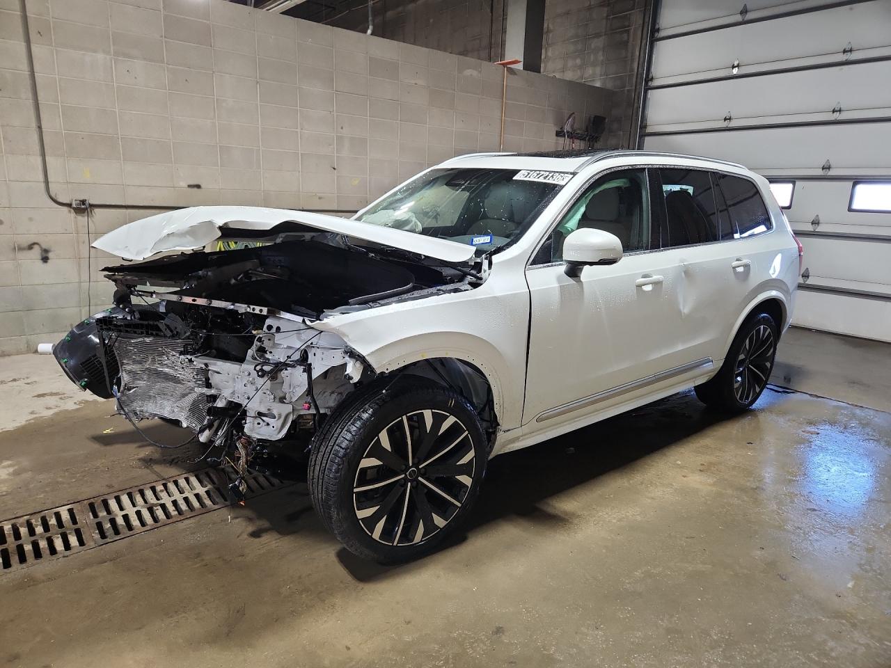 2026 Volvo Xc90 Plus White vin: YV4062PE4T1509368 Damage: Hood, Severe Damage, Replacement Required