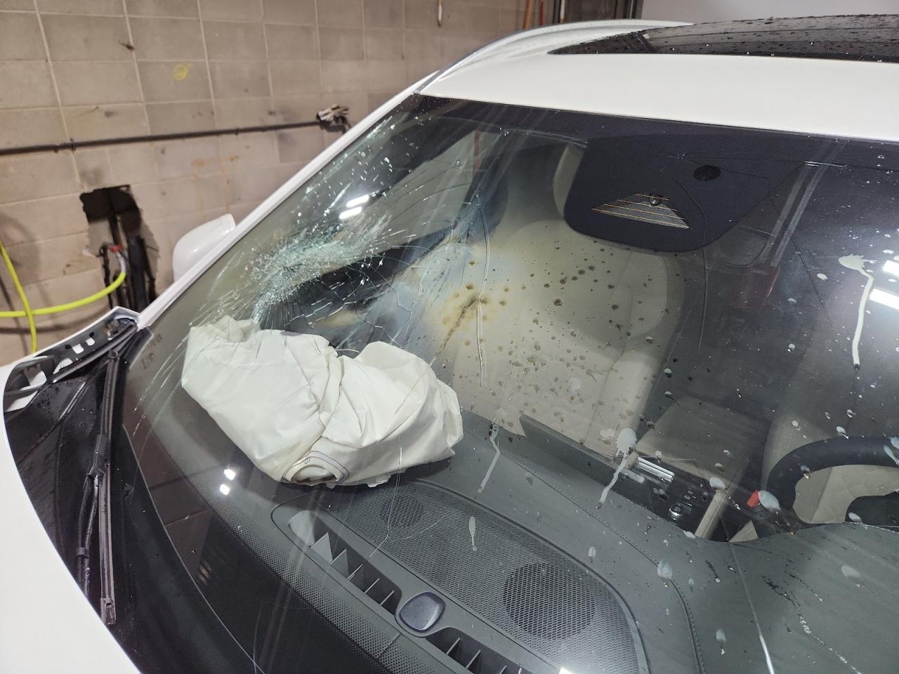 2026 Volvo Xc90 Plus White vin: YV4062PE4T1509368 Damage: Windshield, Broken, Replacement Required