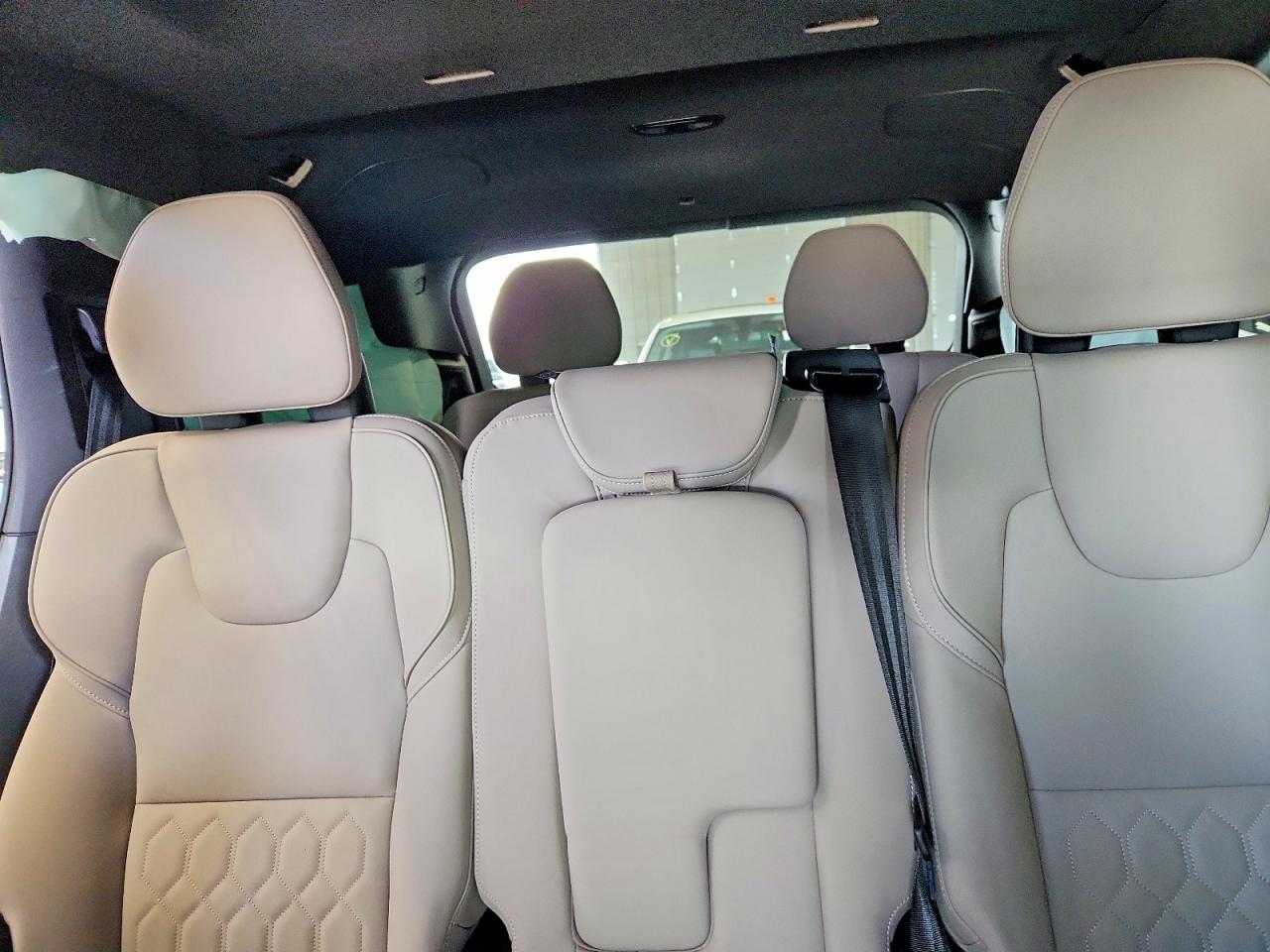 2026 Volvo Xc90 Plus Blue vin: YV4062PEXT1523694