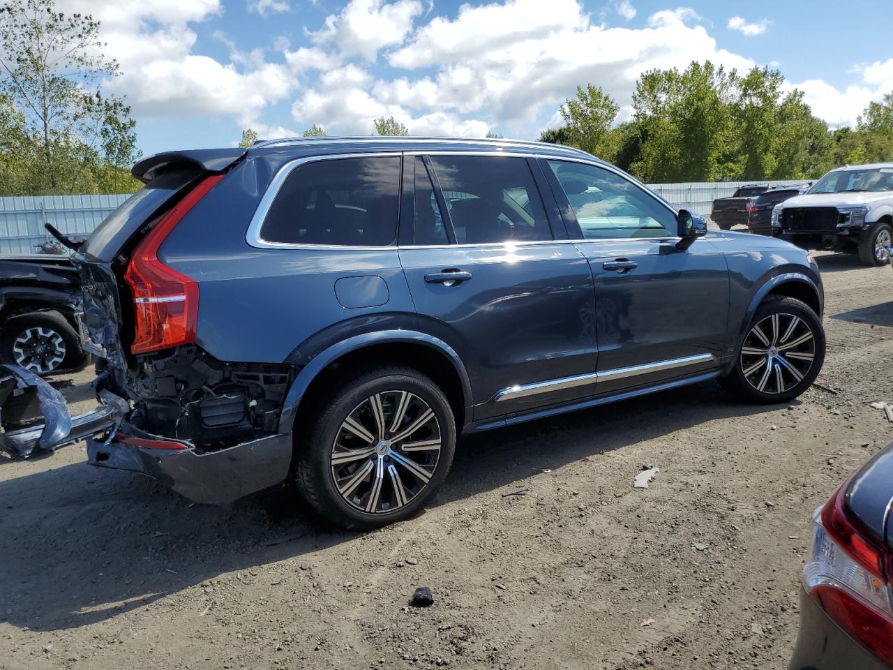 2023 Volvo Xc90 Plus Blue vin: YV4062PN1P1981842