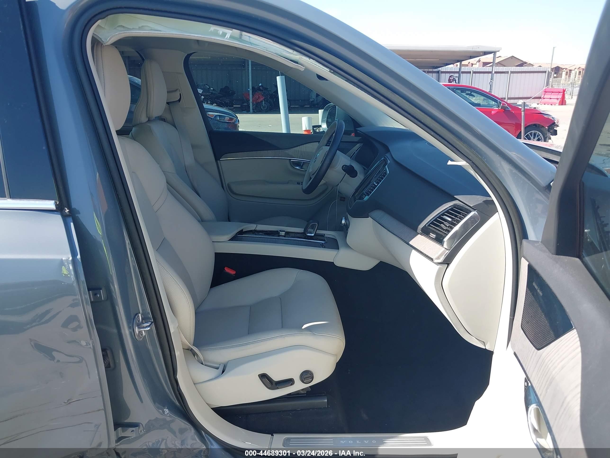 2023 Volvo Xc90 B6 Plus 7-seater Gray vin: YV4062PN3P1922629