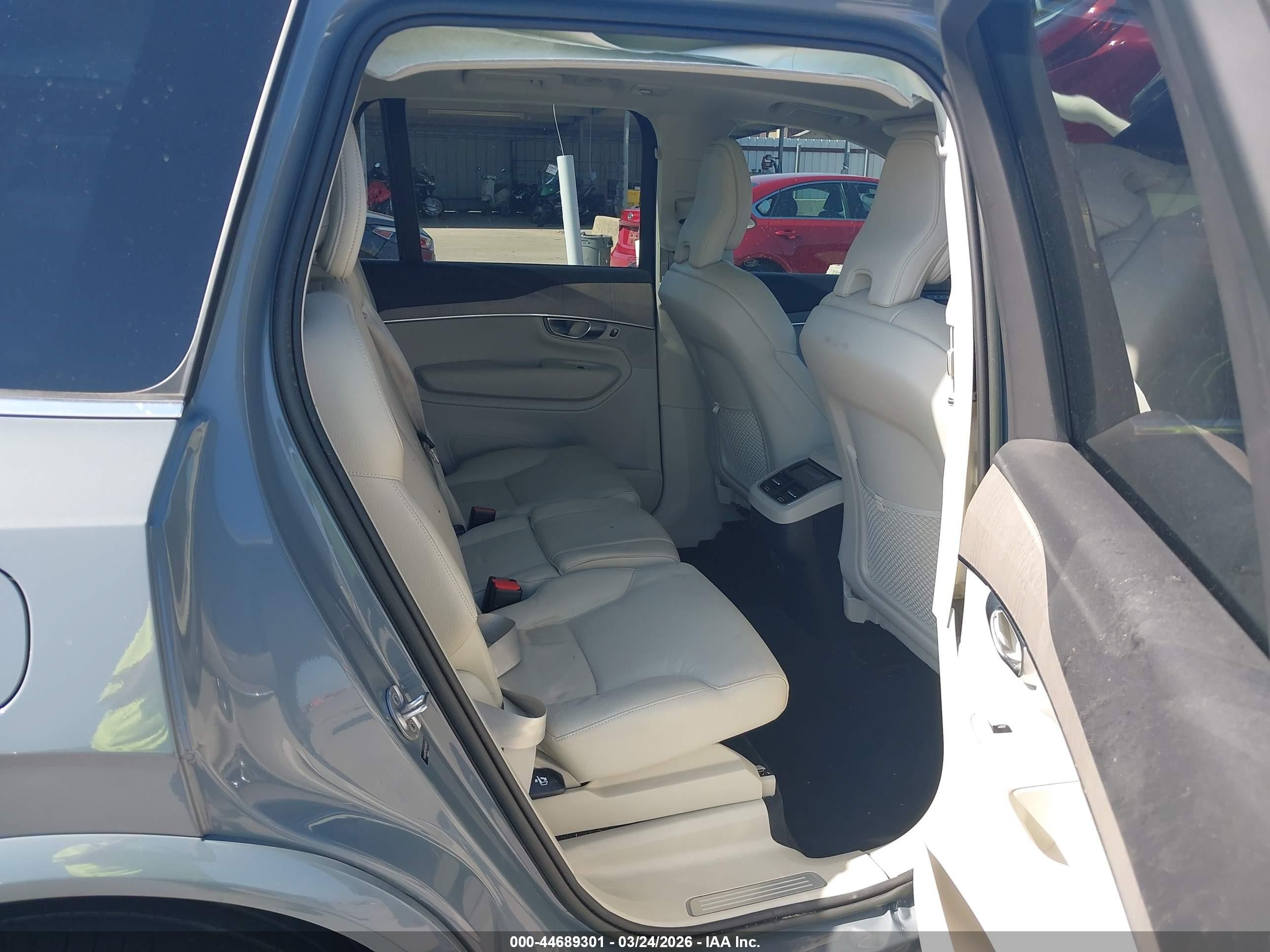 2023 Volvo Xc90 B6 Plus 7-seater Gray vin: YV4062PN3P1922629
