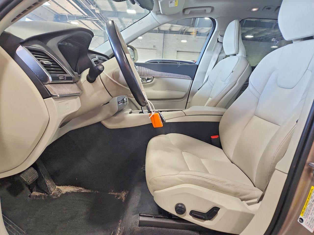 2023 Volvo Xc90 Core Cream vin: YV4062PV6P1939148