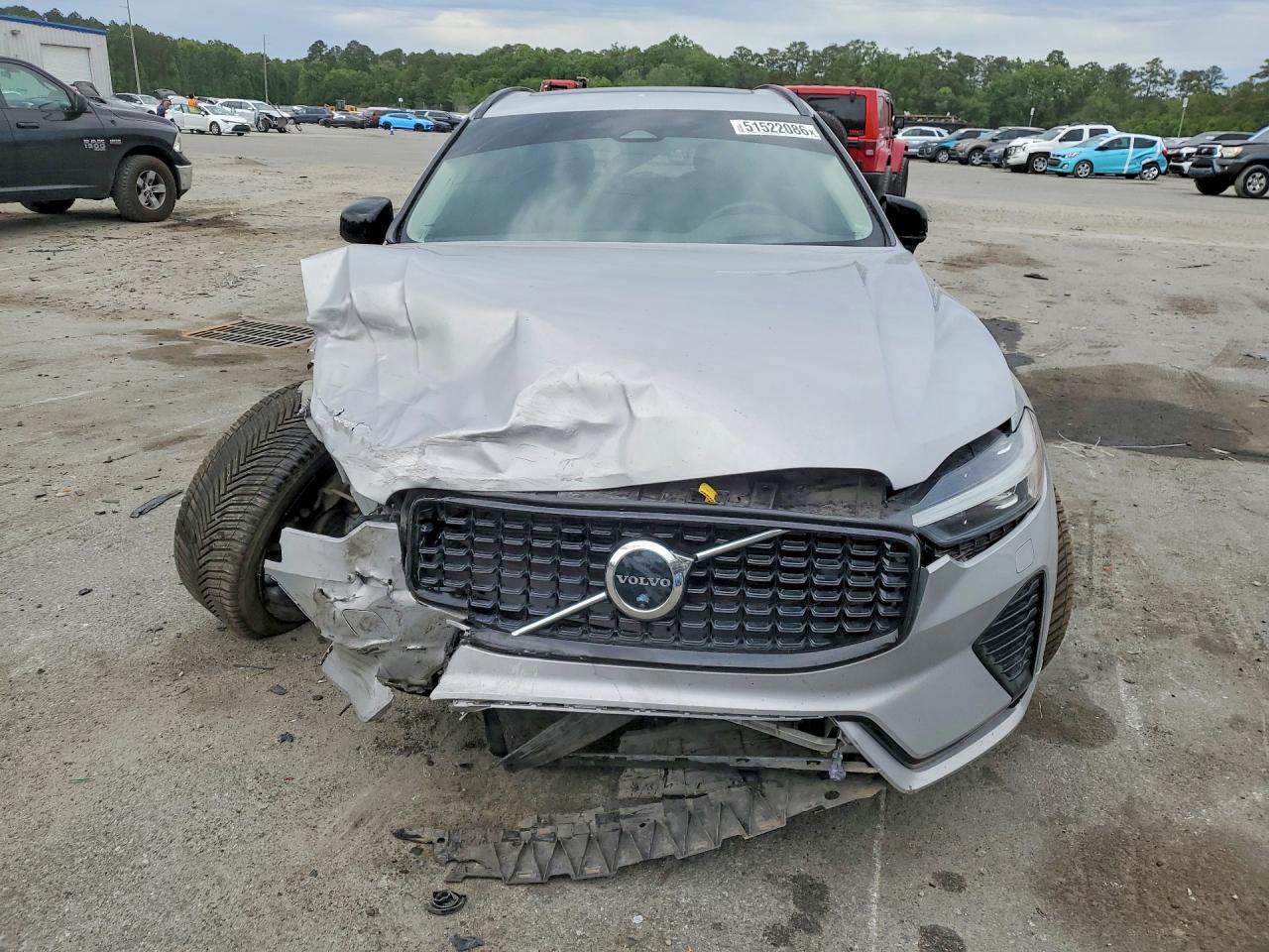 2023 Volvo Xc60 Ultimate Silver vin: YV4062RX6P1277005