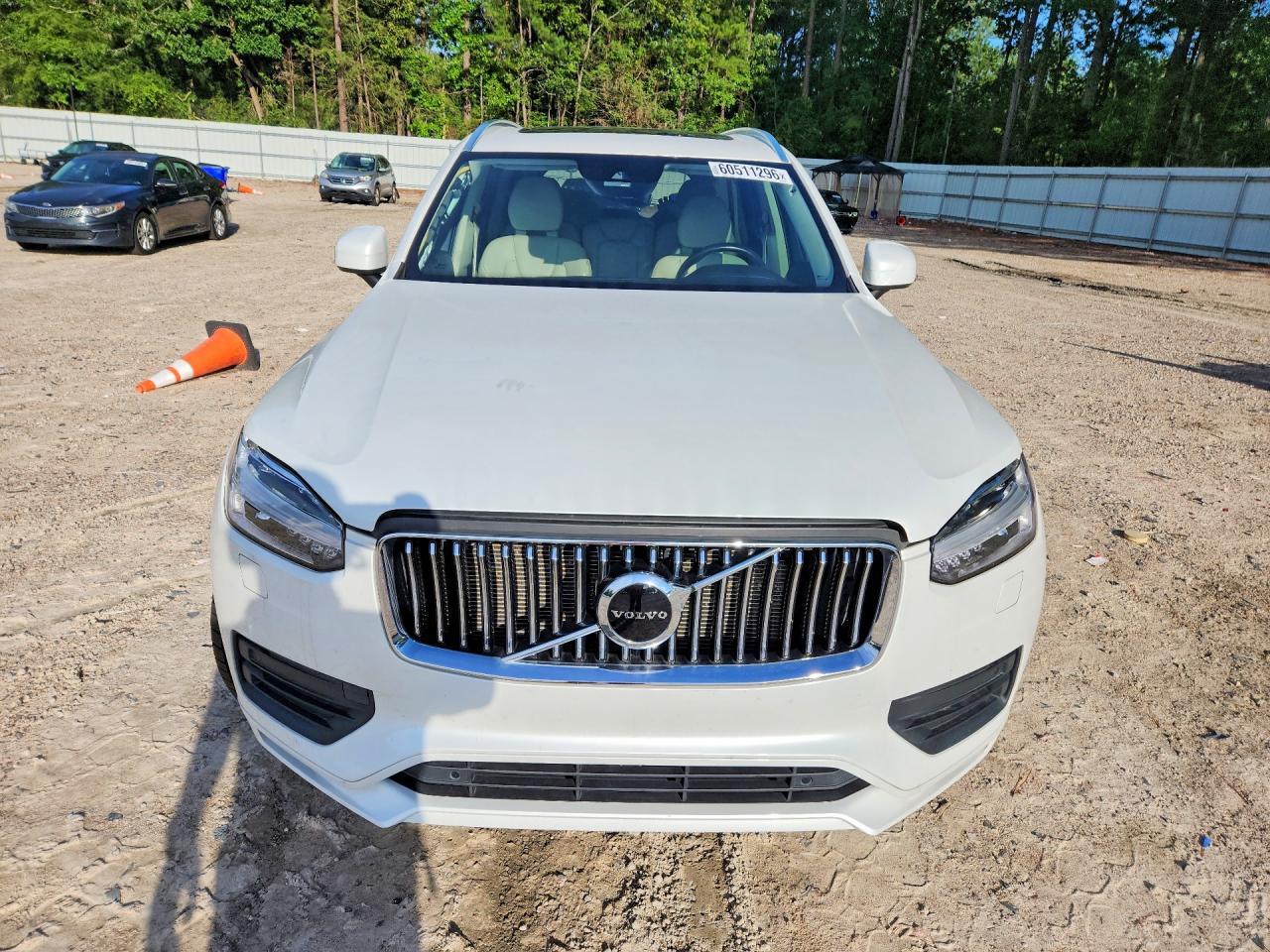 2021 Volvo Xc90 T5 Momentum Белый vin: YV4102CK4M1736708