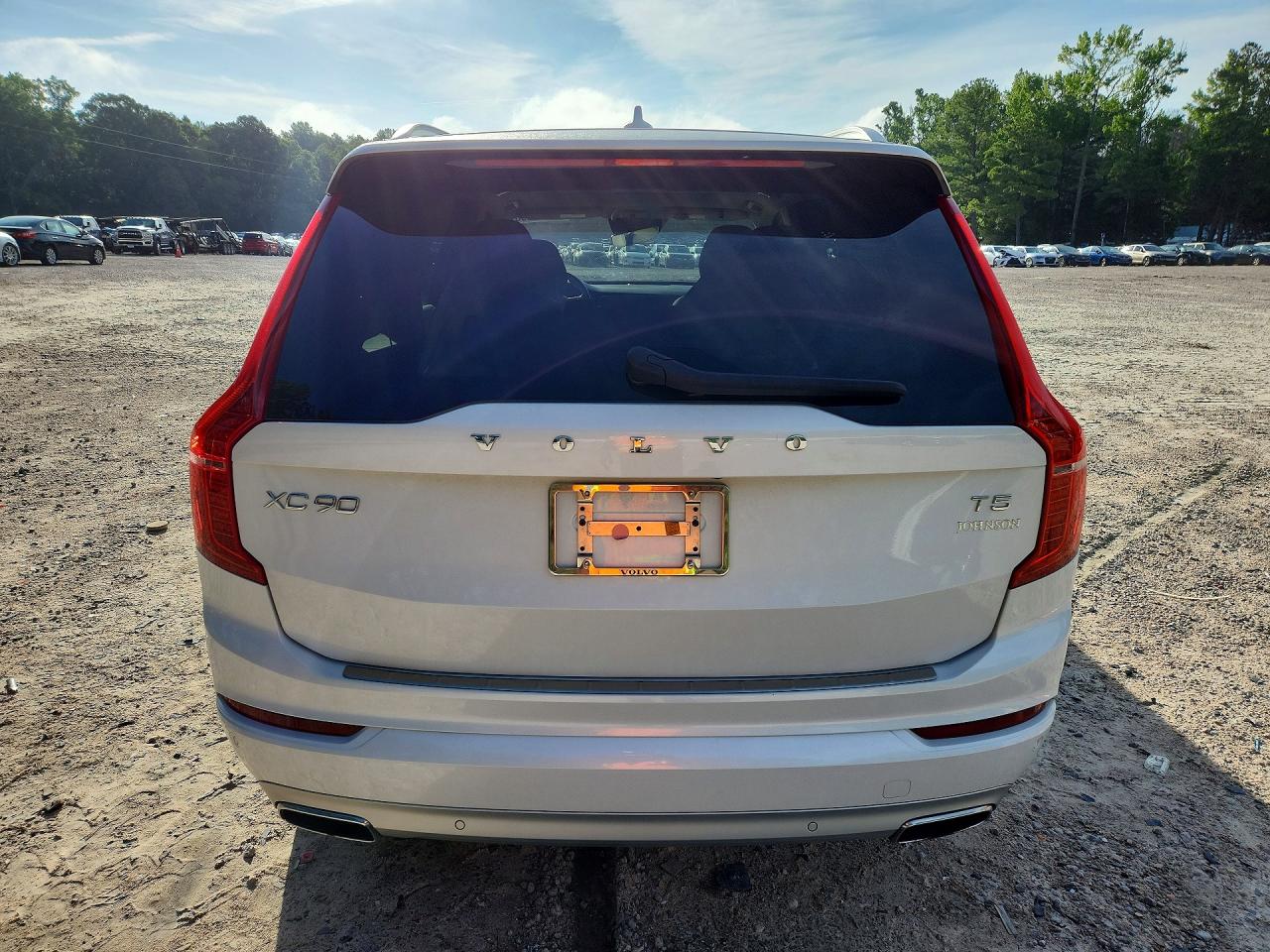 2021 Volvo Xc90 T5 Momentum Белый vin: YV4102CK4M1736708