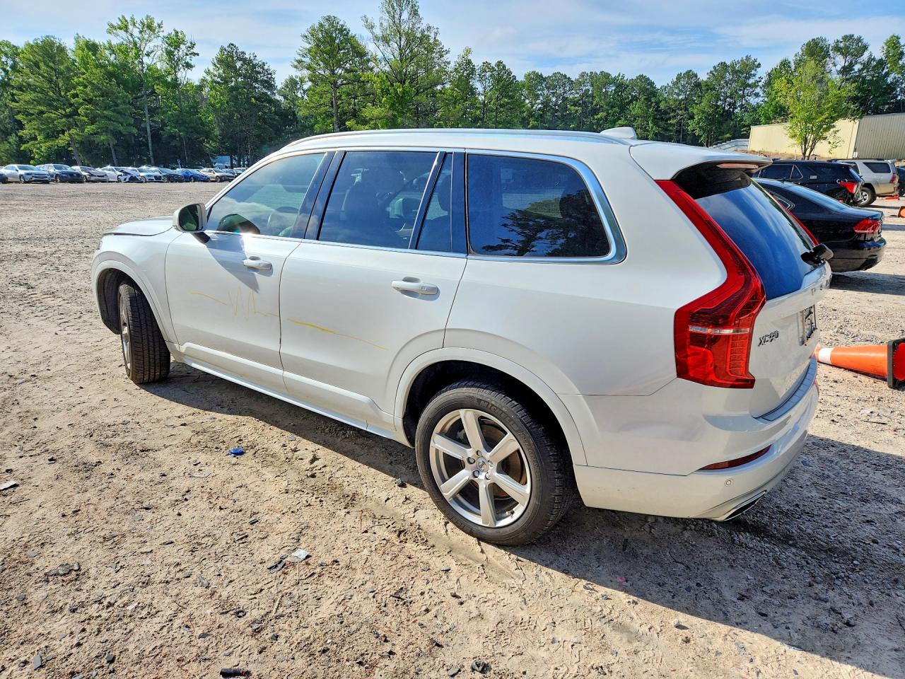 2021 Volvo Xc90 T5 Momentum Белый vin: YV4102CK4M1736708