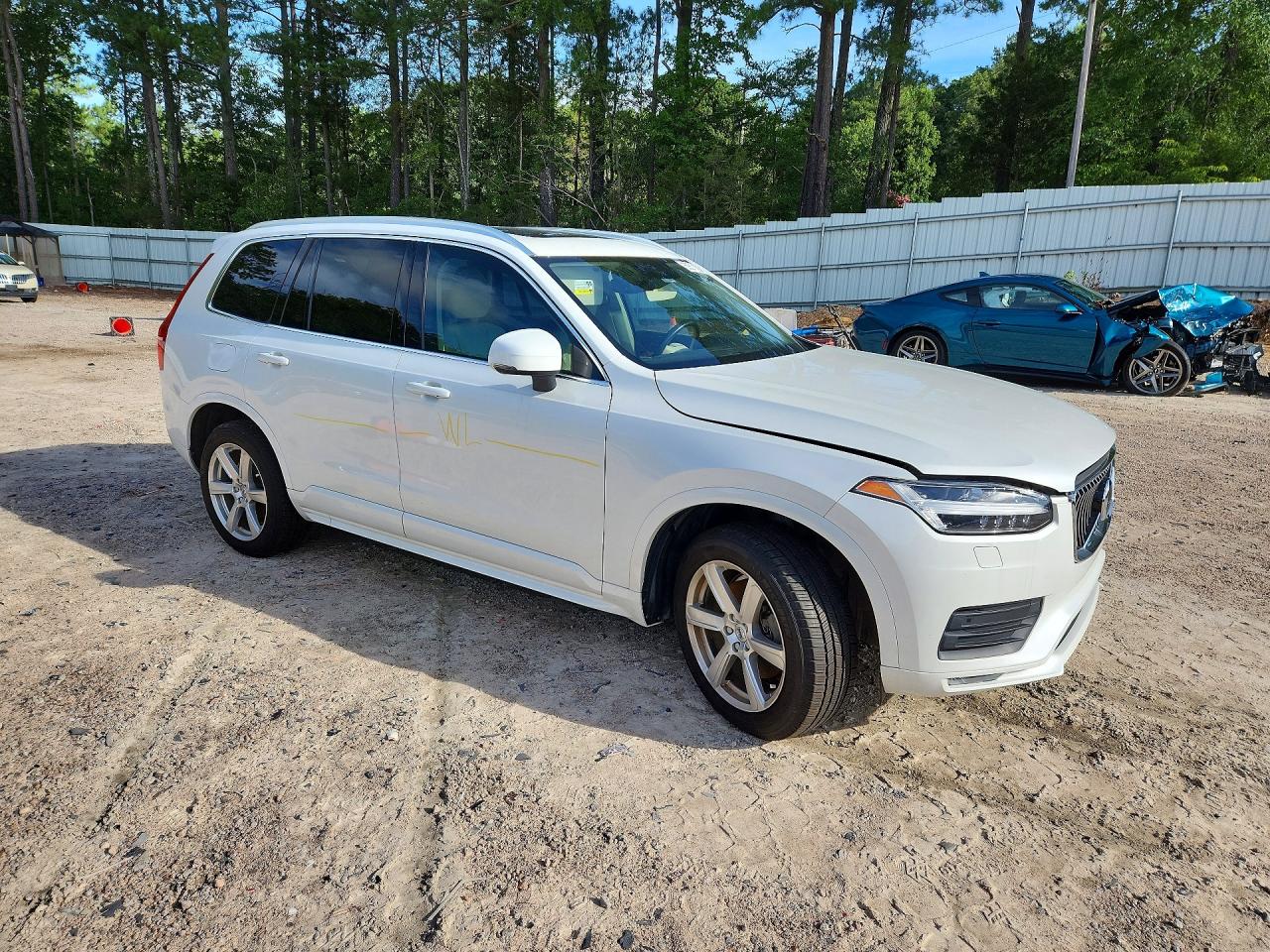 2021 Volvo Xc90 T5 Momentum Белый vin: YV4102CK4M1736708