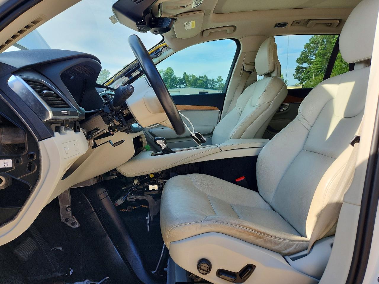2021 Volvo Xc90 T5 Momentum Белый vin: YV4102CK4M1736708