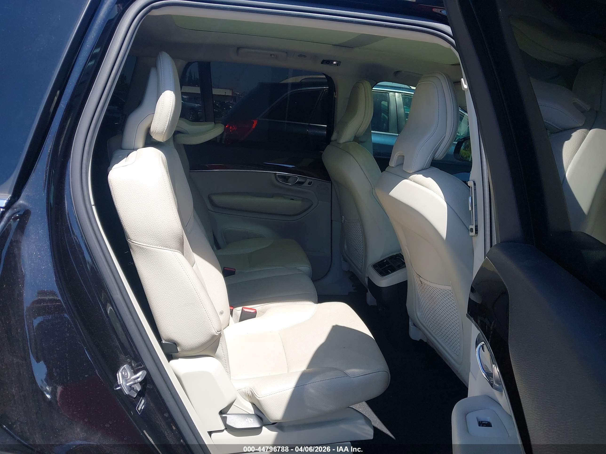 2019 Volvo Xc90 T5 Momentum Black vin: YV4102CK6K1506360