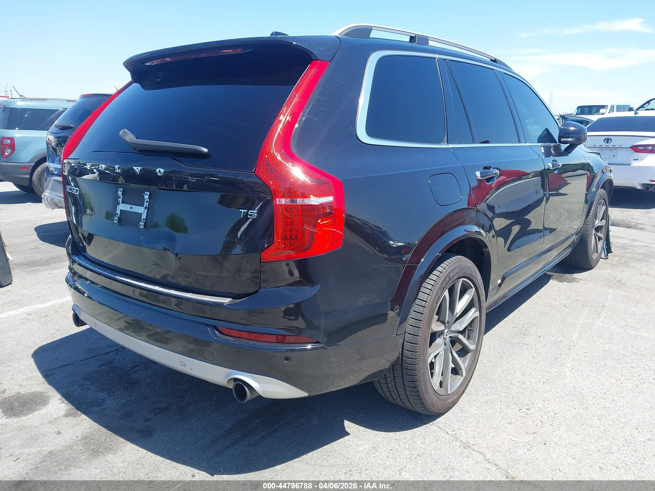 2019 Volvo Xc90 T5 Momentum Black vin: YV4102CK6K1506360