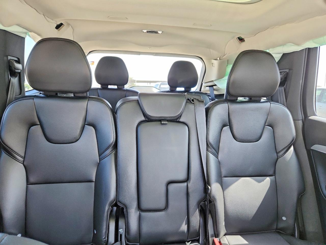 2021 Volvo Xc90 T5 Momentum Silver vin: YV4102CKXM1751746