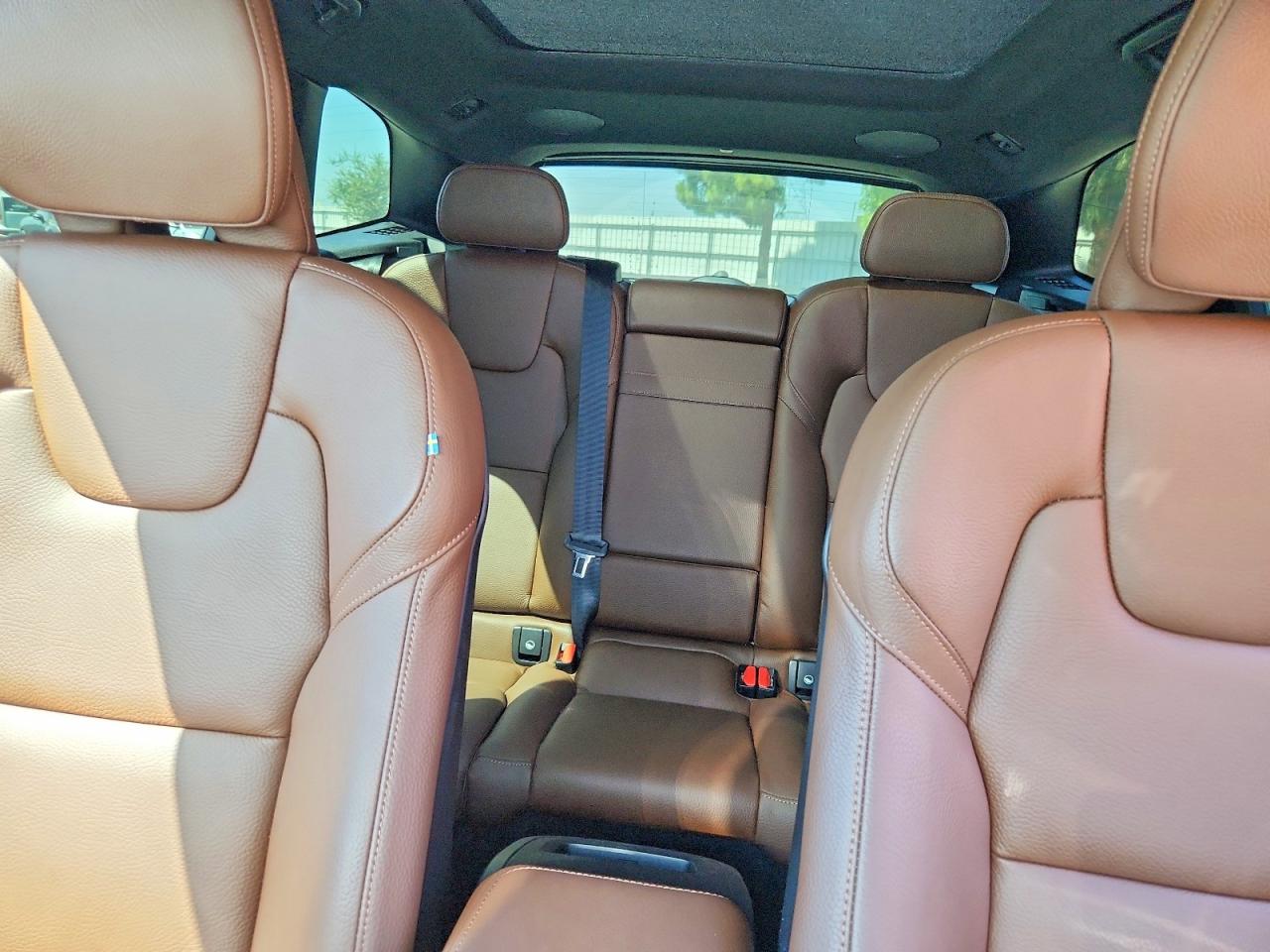2021 Volvo Xc60 T5 Momentum White vin: YV4102DK0M1850140