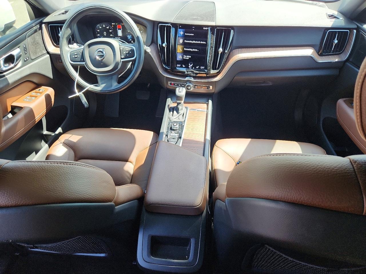 2021 Volvo Xc60 T5 Momentum White vin: YV4102DK0M1850140