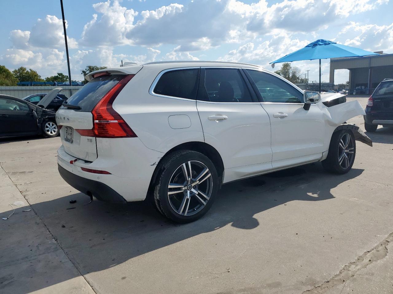 2021 Volvo Xc60 T5 Momentum White vin: YV4102DK3M1675334