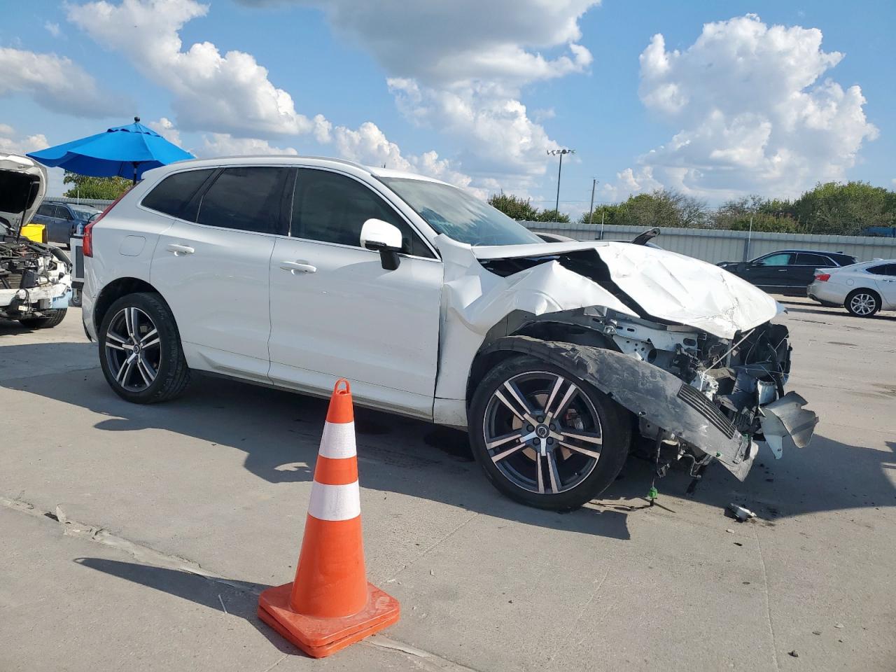 2021 Volvo Xc60 T5 Momentum White vin: YV4102DK3M1675334