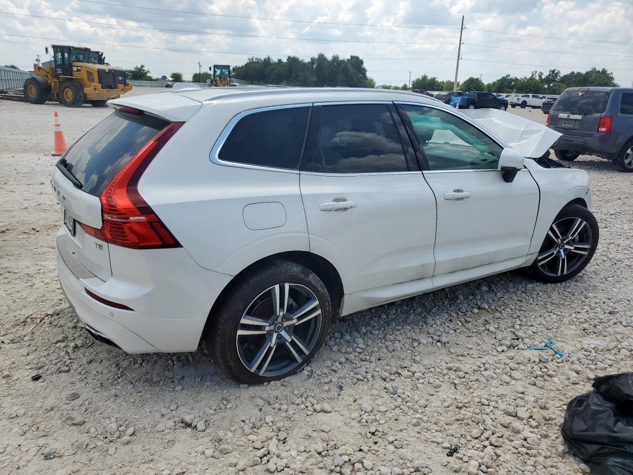 2021 Volvo Xc60 T5 Momentum White vin: YV4102DK3M1840279