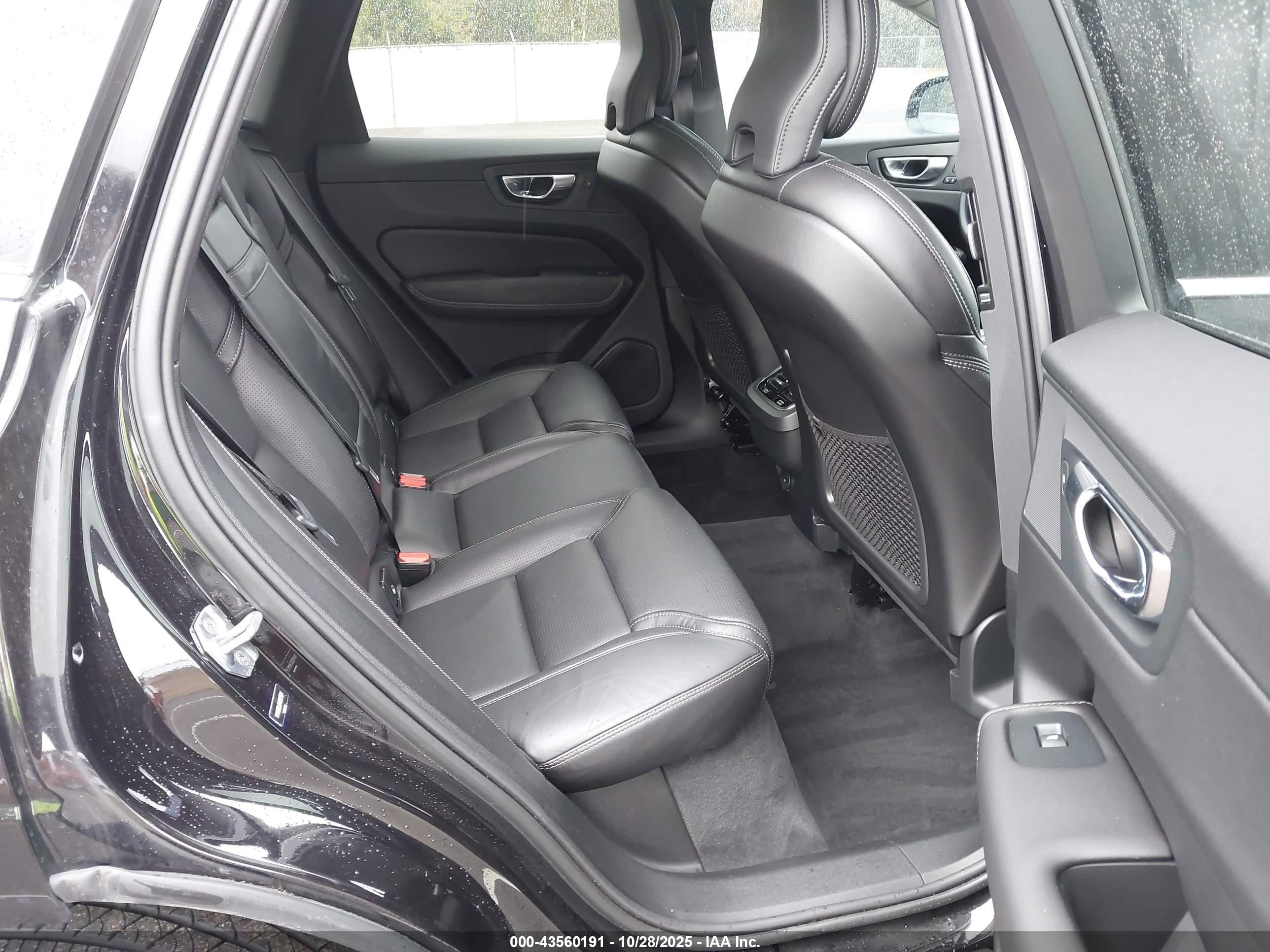 2021 Volvo Xc60 T5 Inscription Black vin: YV4102DL6M1699569
