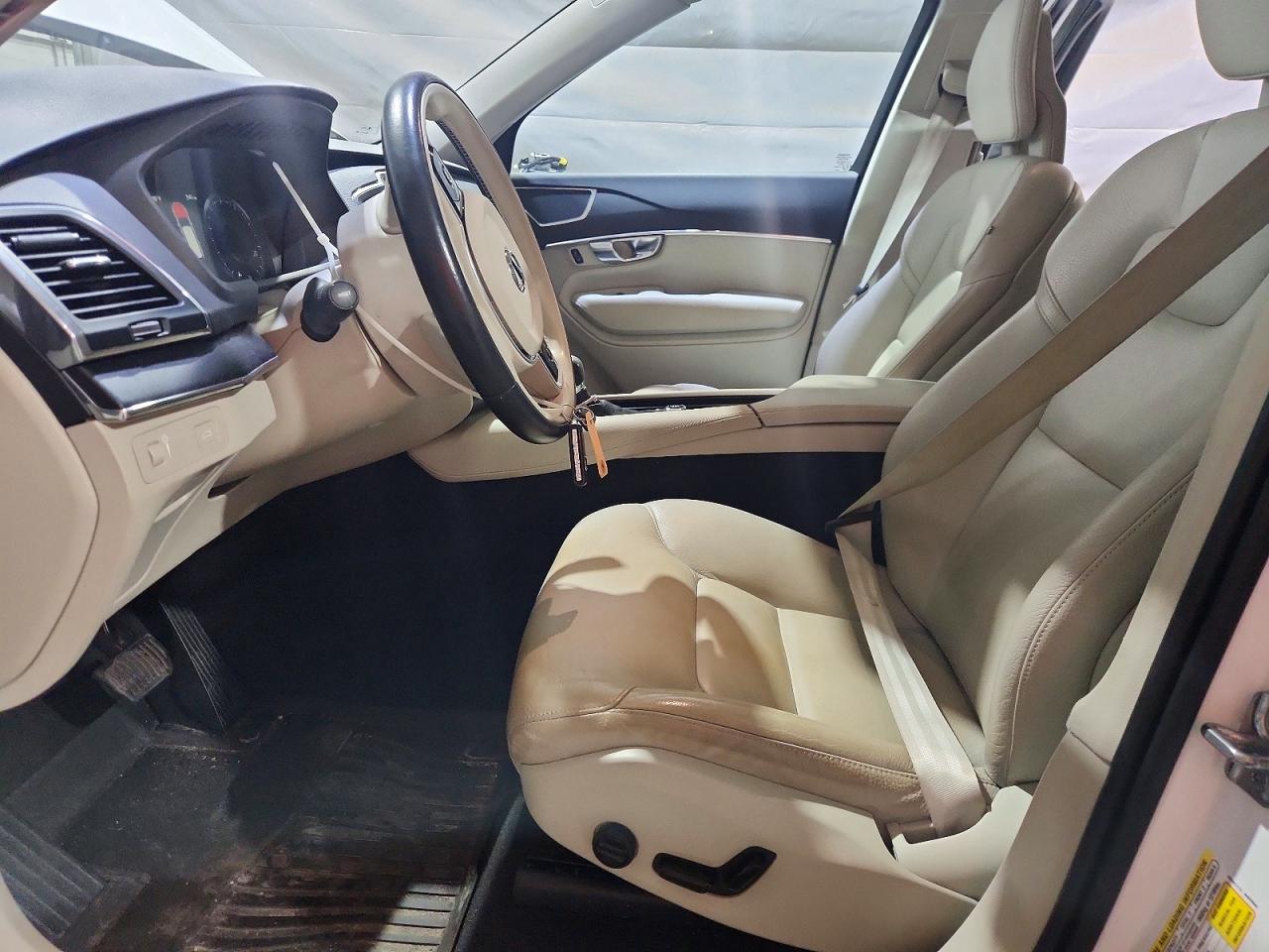 2020 Volvo Xc90 T5 Momentum Белый vin: YV4102PK5L1586987
