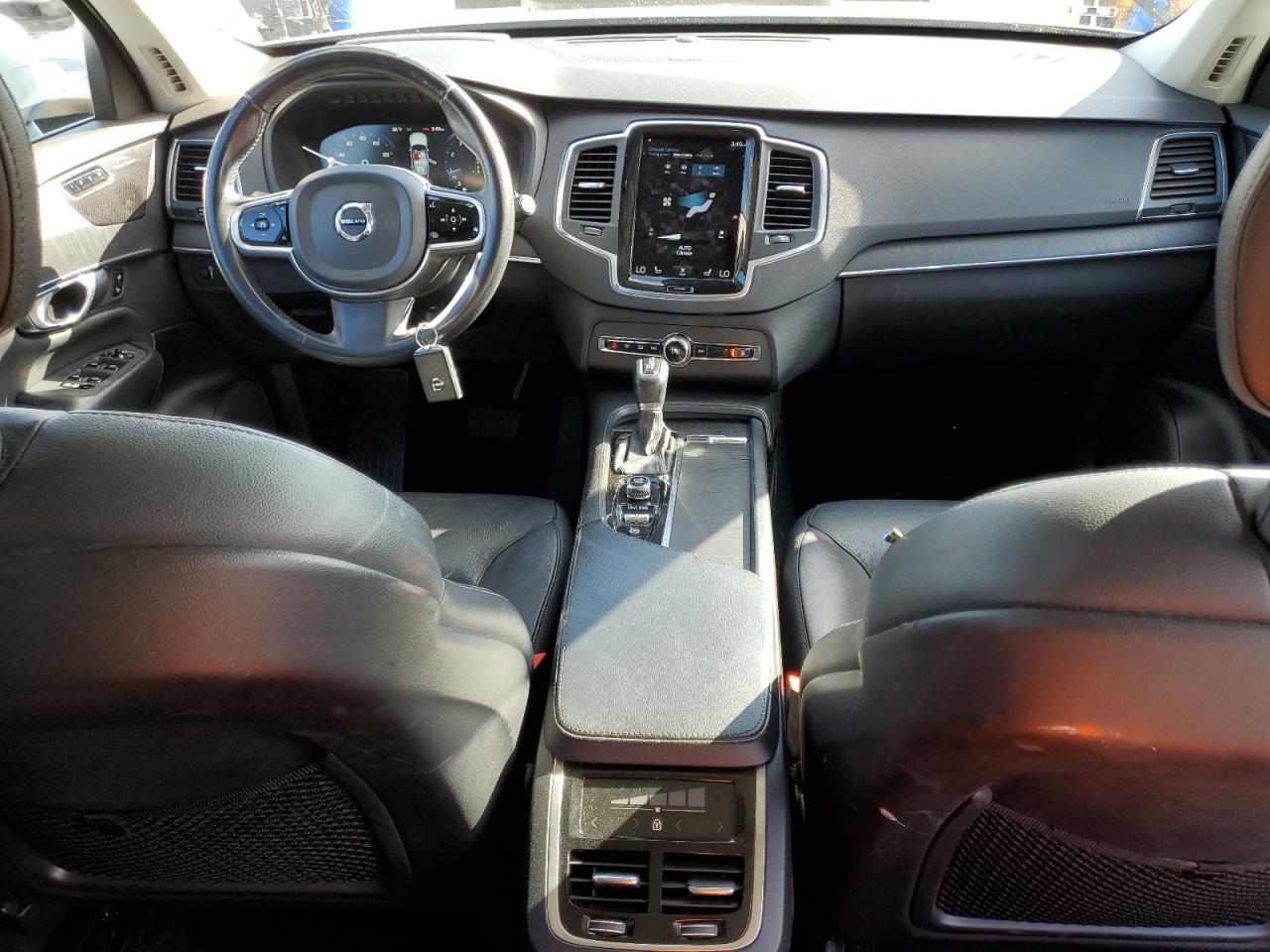 2020 Volvo Xc90 T5 Momentum Белый vin: YV4102PK8L1568533