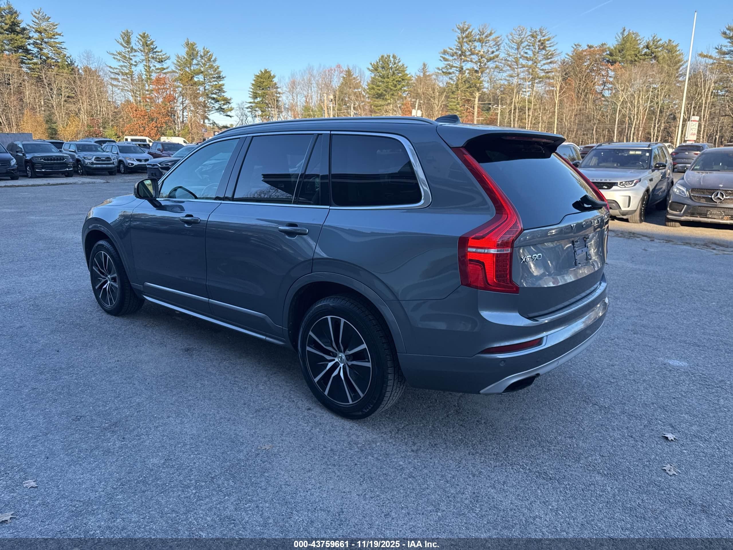 2020 Volvo Xc90 T5 Momentum 7 Passenger Gray vin: YV4102PK9L1587026