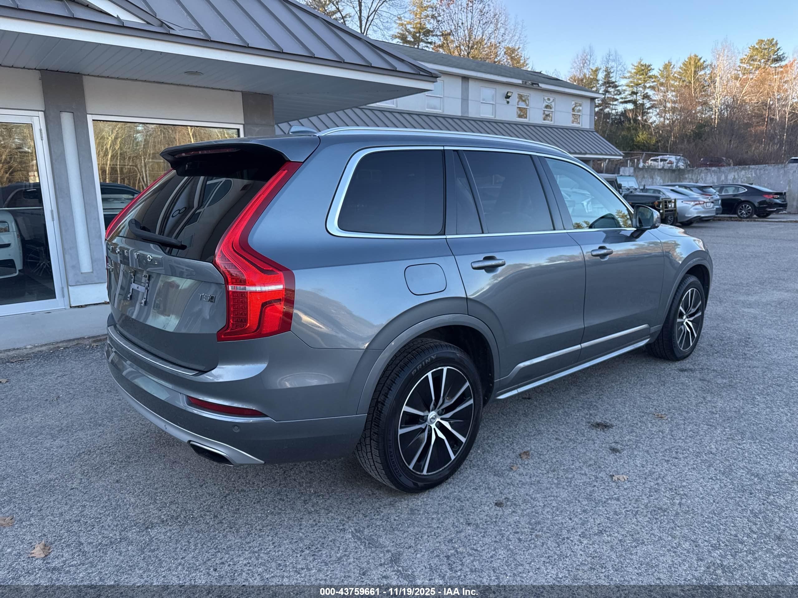 2020 Volvo Xc90 T5 Momentum 7 Passenger Gray vin: YV4102PK9L1587026