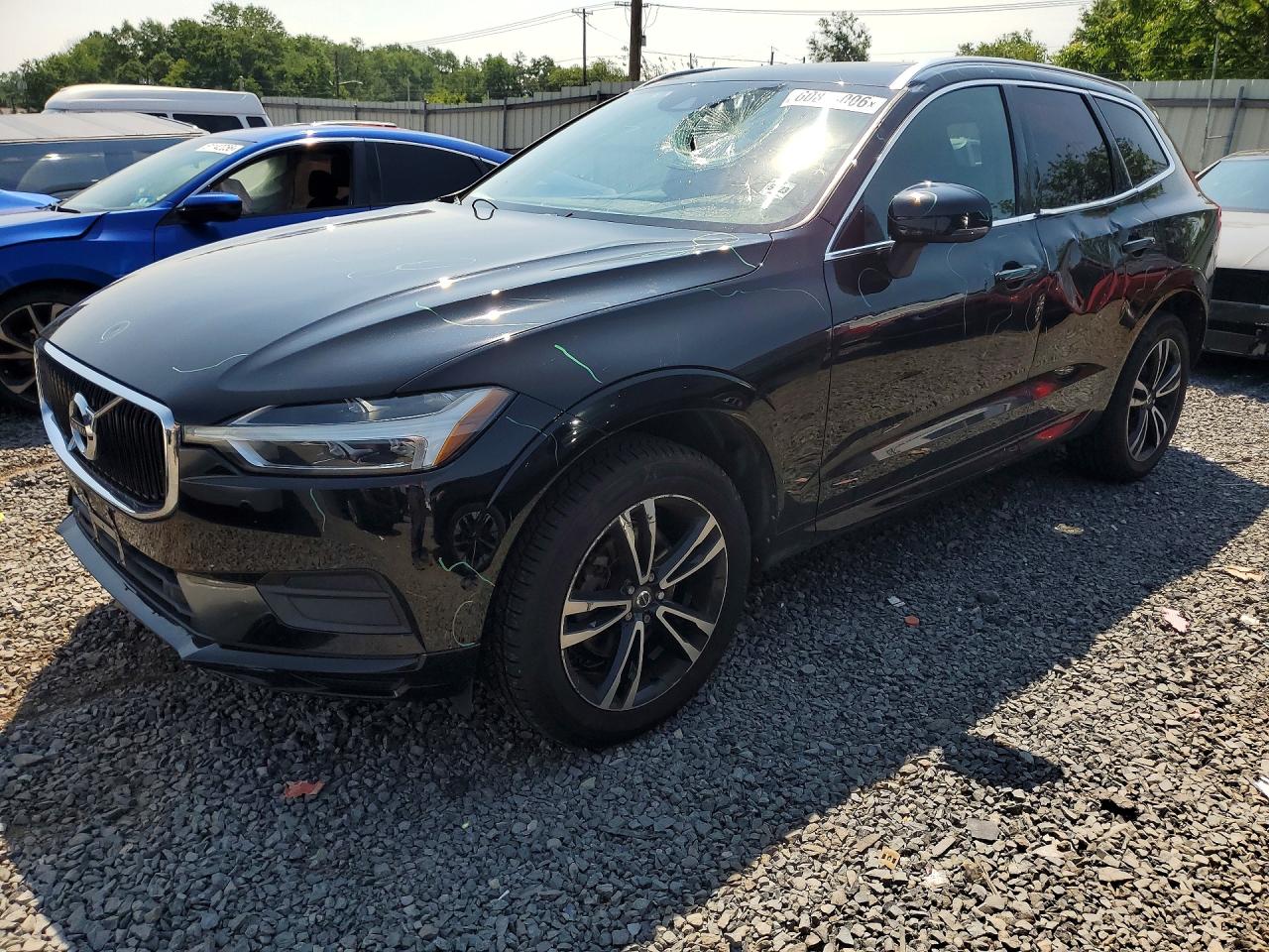 2018 Volvo Xc60 T5 Momentum Черный vin: YV4102RK0J1077030