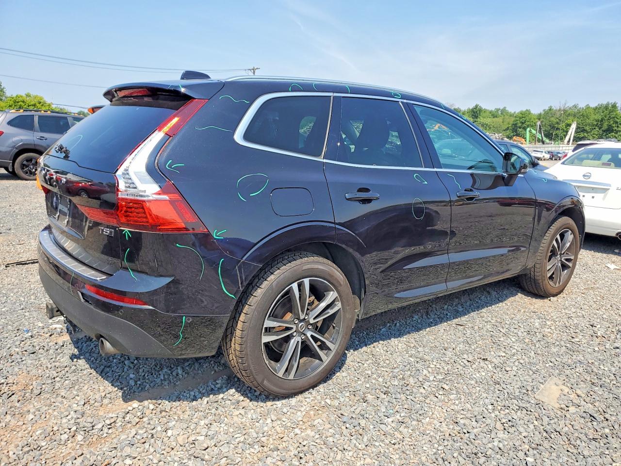 2018 Volvo Xc60 T5 Momentum Black vin: YV4102RK0J1077030