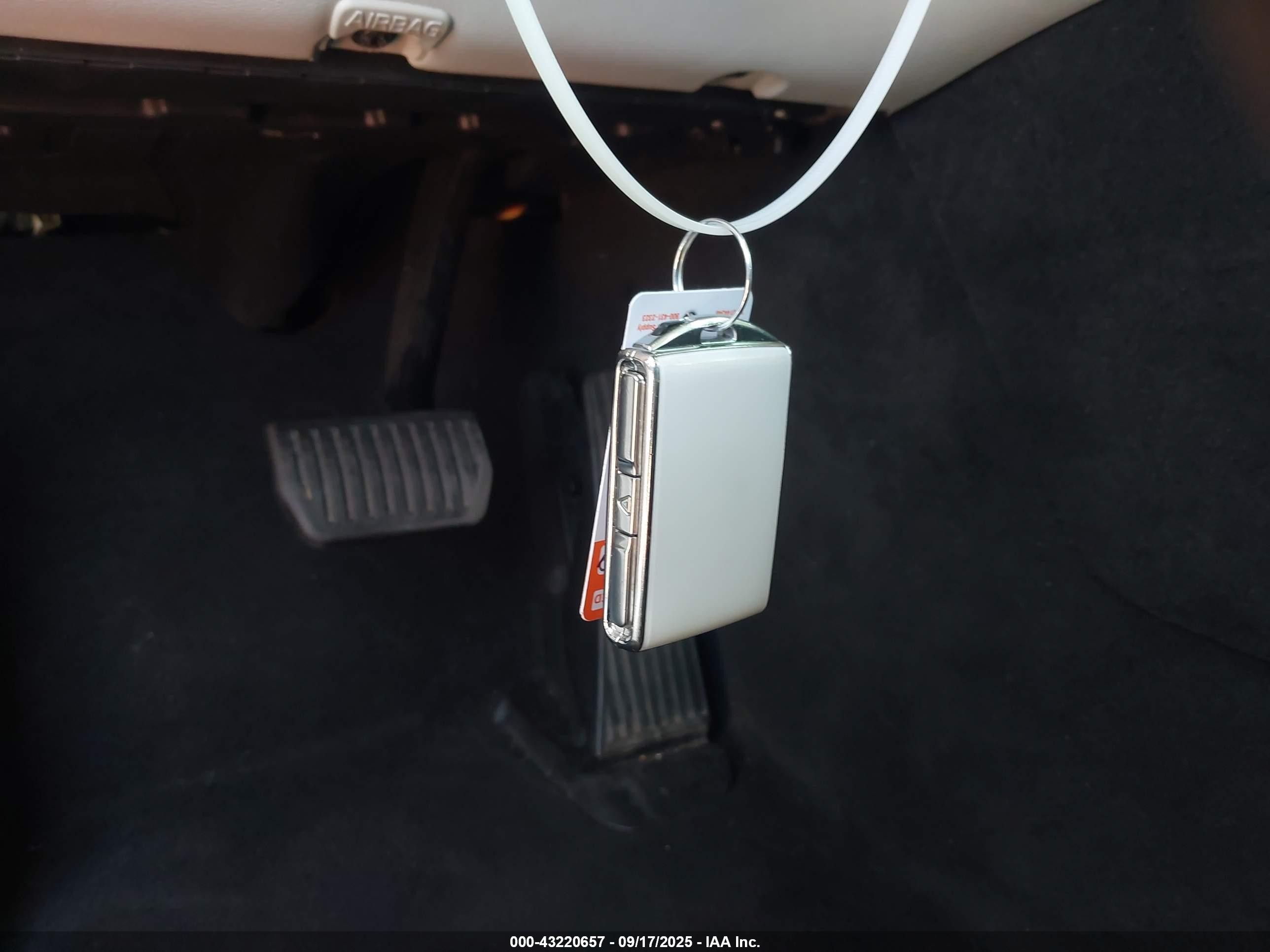 2021 Volvo Xc60 T5 Momentum Темно-бордовый vin: YV4102RK1M1738035