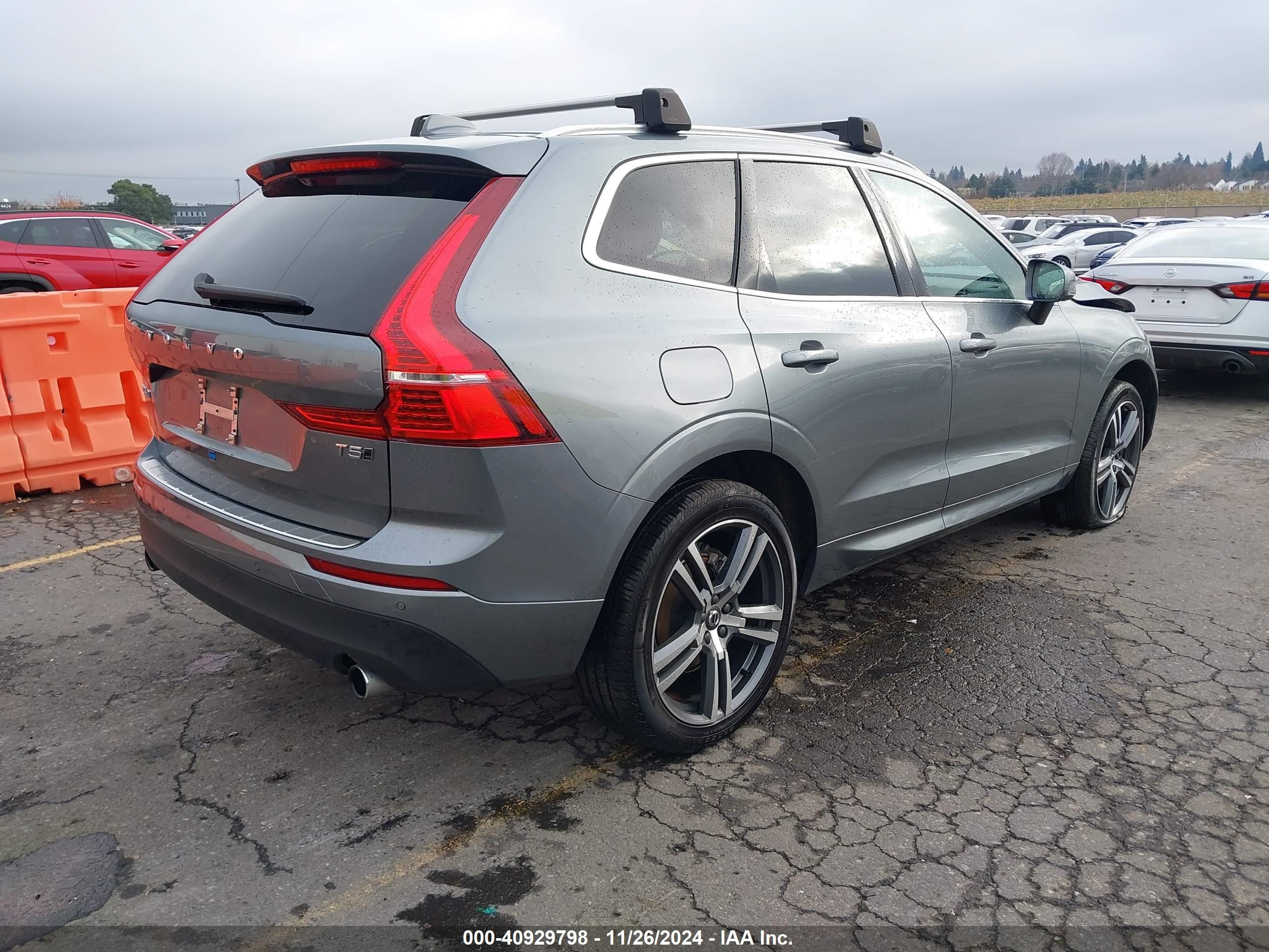2021 Volvo Xc60 T5 Momentum Gray vin: YV4102RK3M1810644