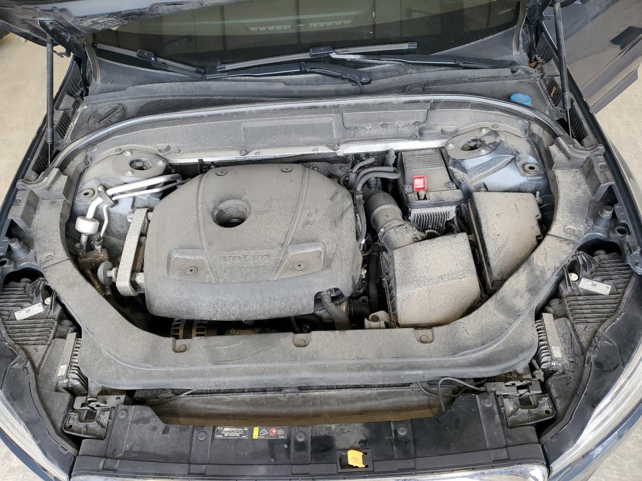 2018 Volvo Xc60 T5 Momentum Синий vin: YV4102RK4J1070470