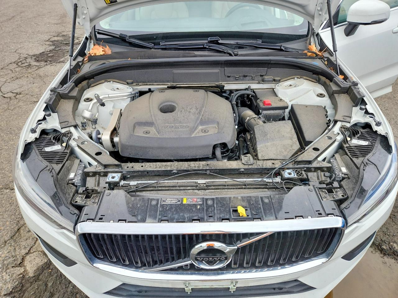 2021 Volvo Xc60 T5 Momentum White vin: YV4102RK4M1850716