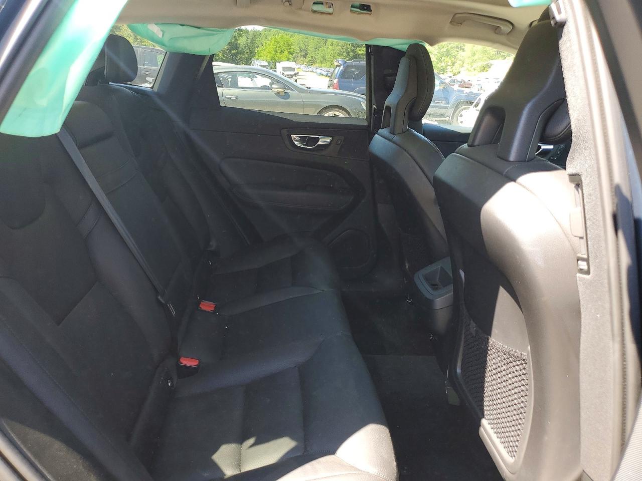 2018 Volvo Xc60 T5 Momentum Синий vin: YV4102RK5J1064855