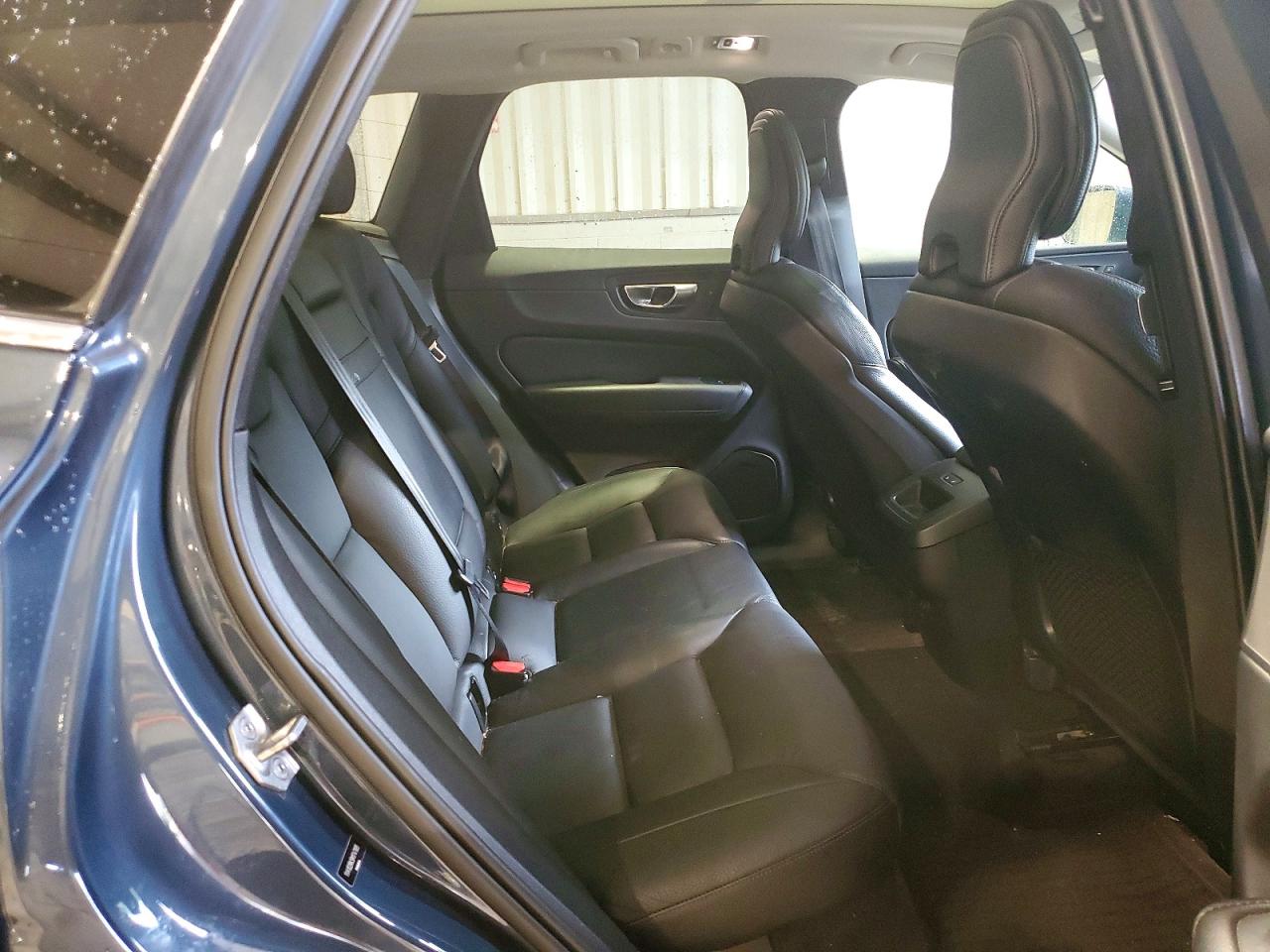 2021 Volvo Xc60 T5 Momentum Синий vin: YV4102RK5M1747885