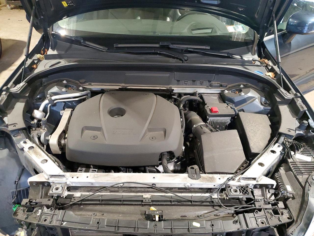 2021 Volvo Xc60 T5 Momentum Синий vin: YV4102RK5M1747885