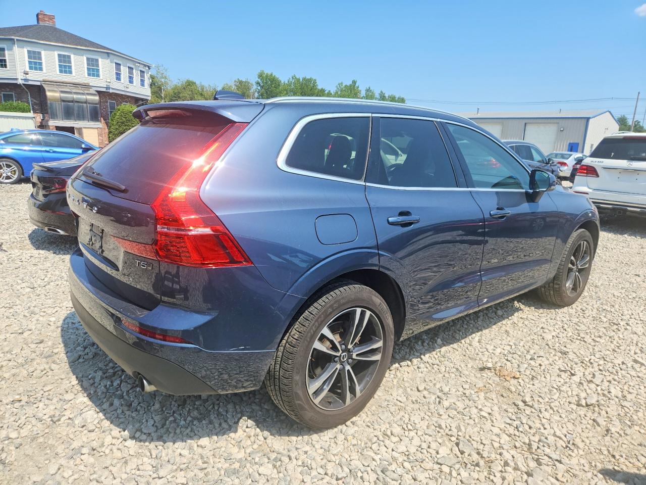 2020 Volvo Xc60 T5 Momentum Blue vin: YV4102RK6L1503970