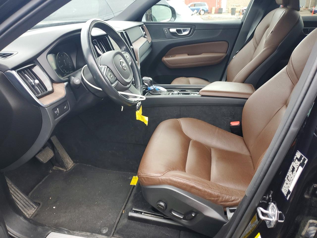 2021 Volvo Xc60 T5 Momentum Black vin: YV4102RK6M1845744
