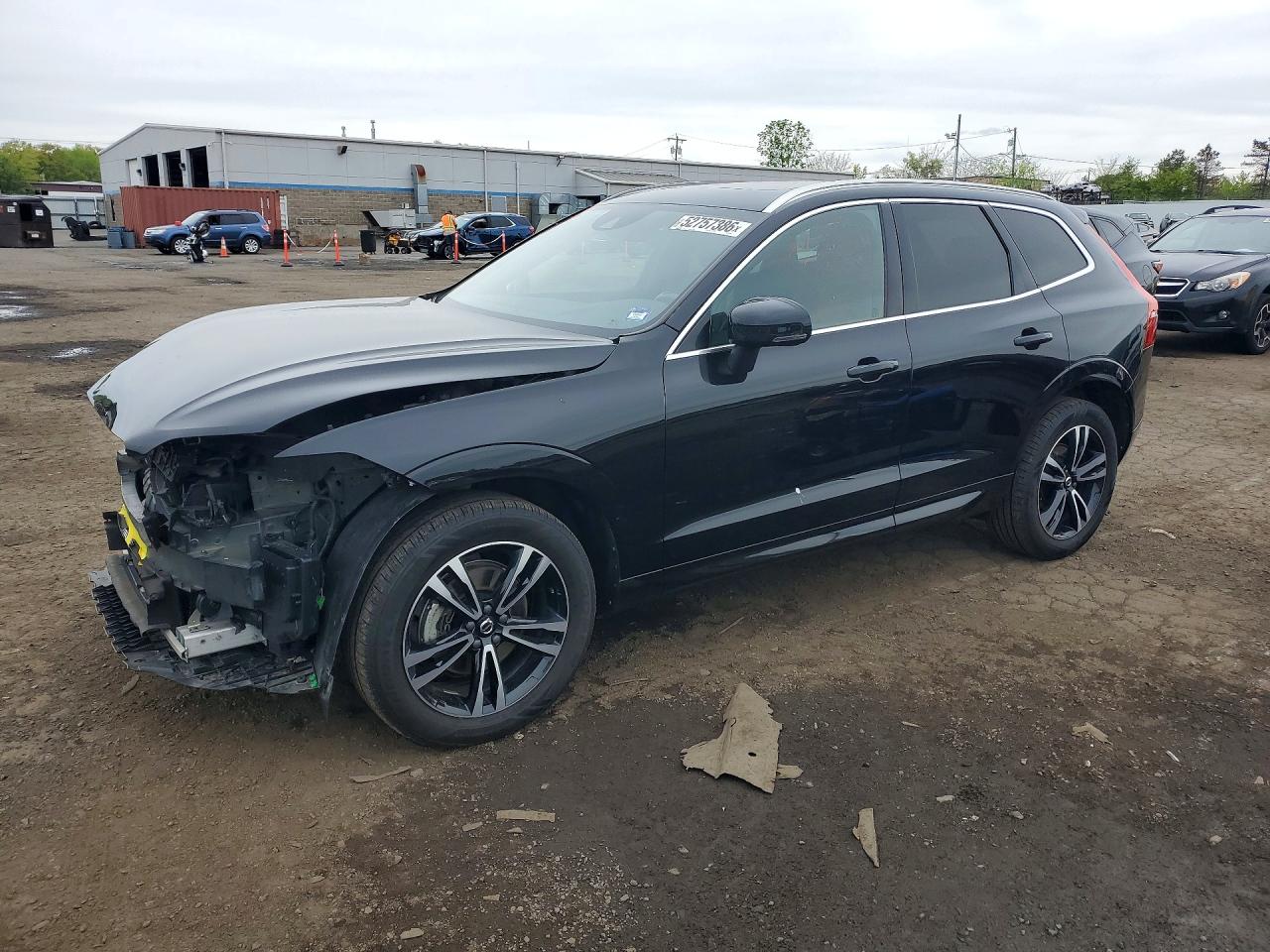 2021 Volvo Xc60 T5 Momentum Черный vin: YV4102RK6M1845744